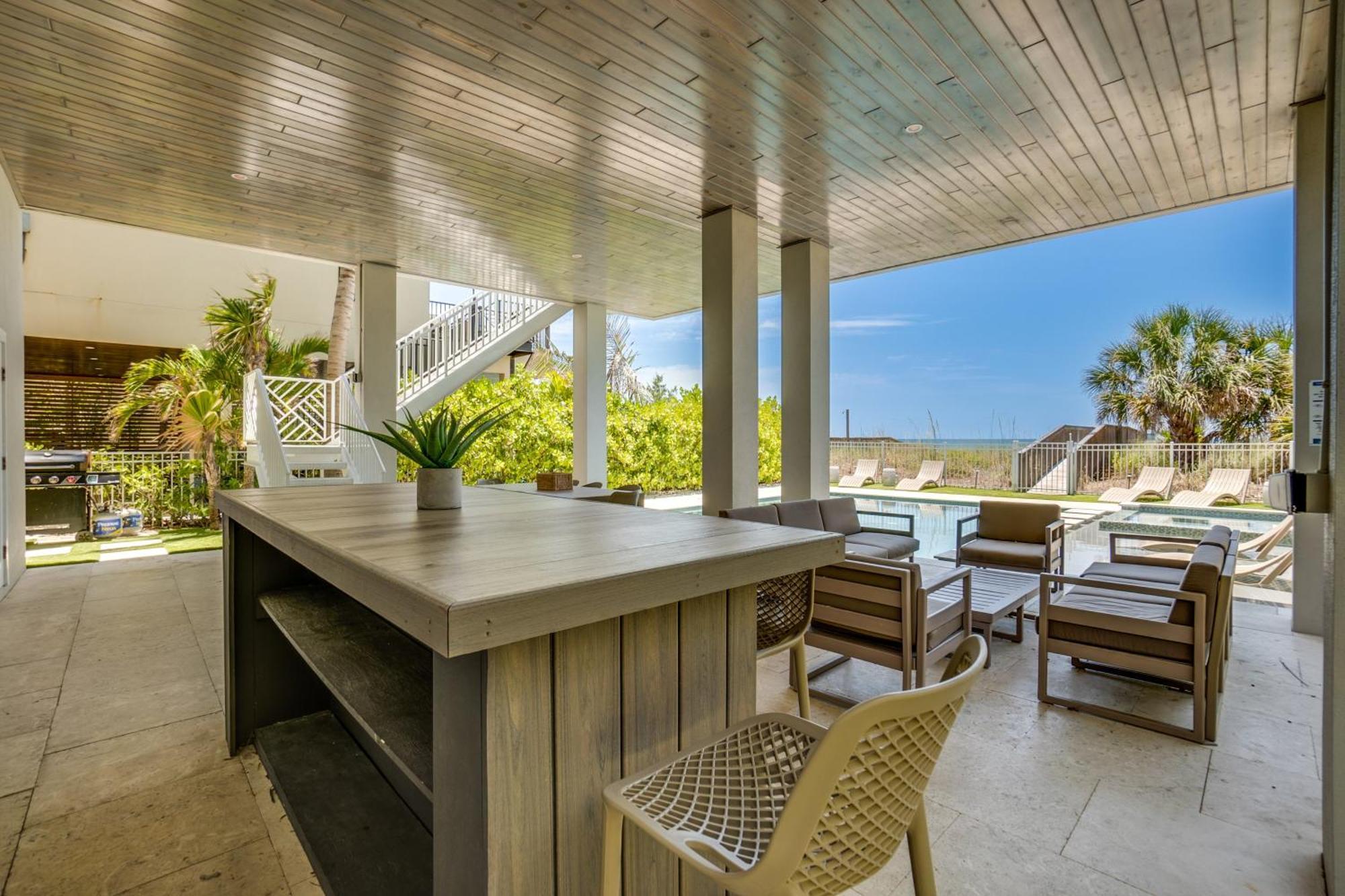 Holiday home Paradise Beach, 8 Bed, 6,5 Bath, Beachfront & Pet Friendly! *