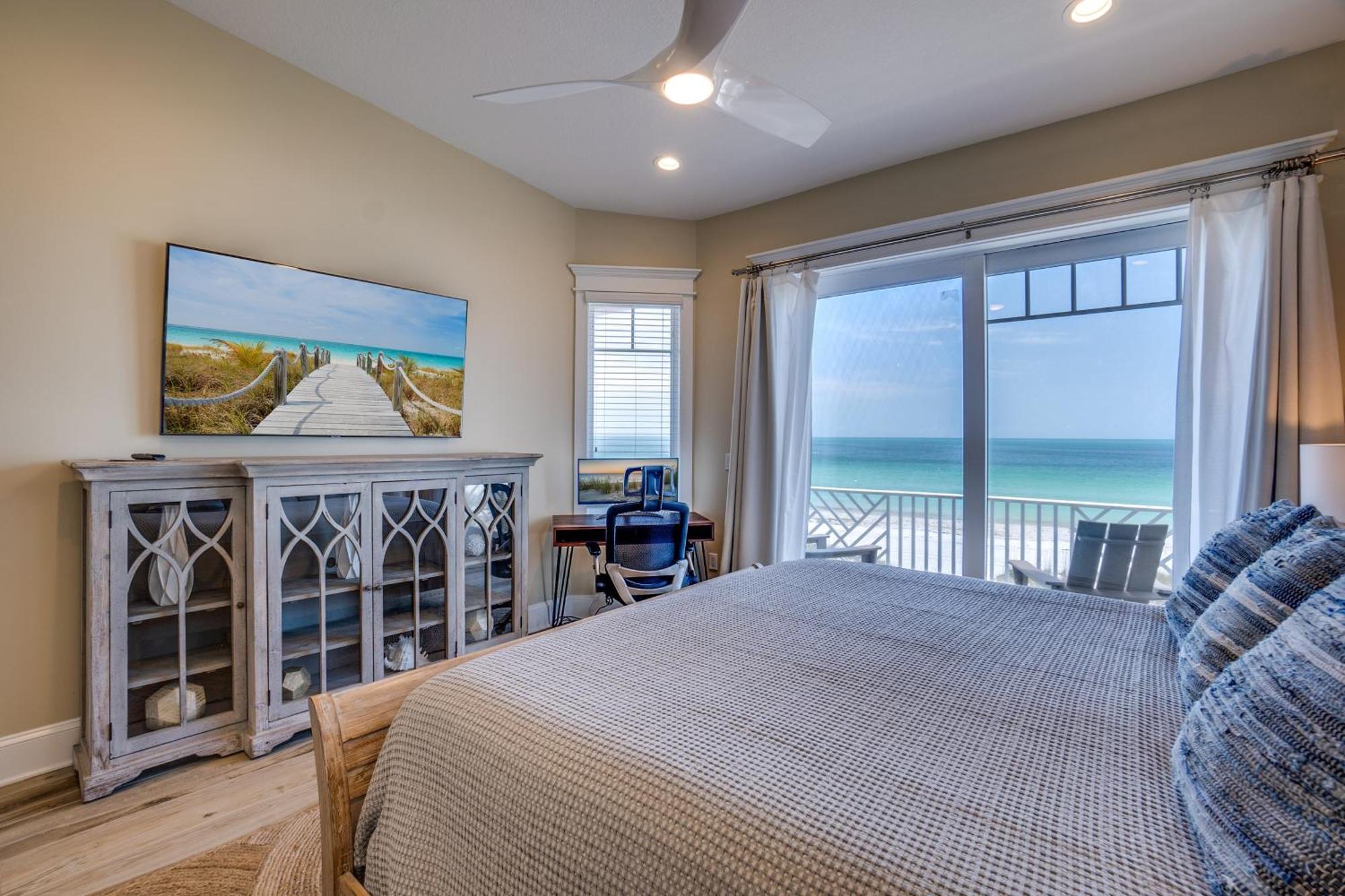 Paradise Beach, 8 Bed, 6,5 Bath, Beachfront & Pet Friendly! Holiday home *