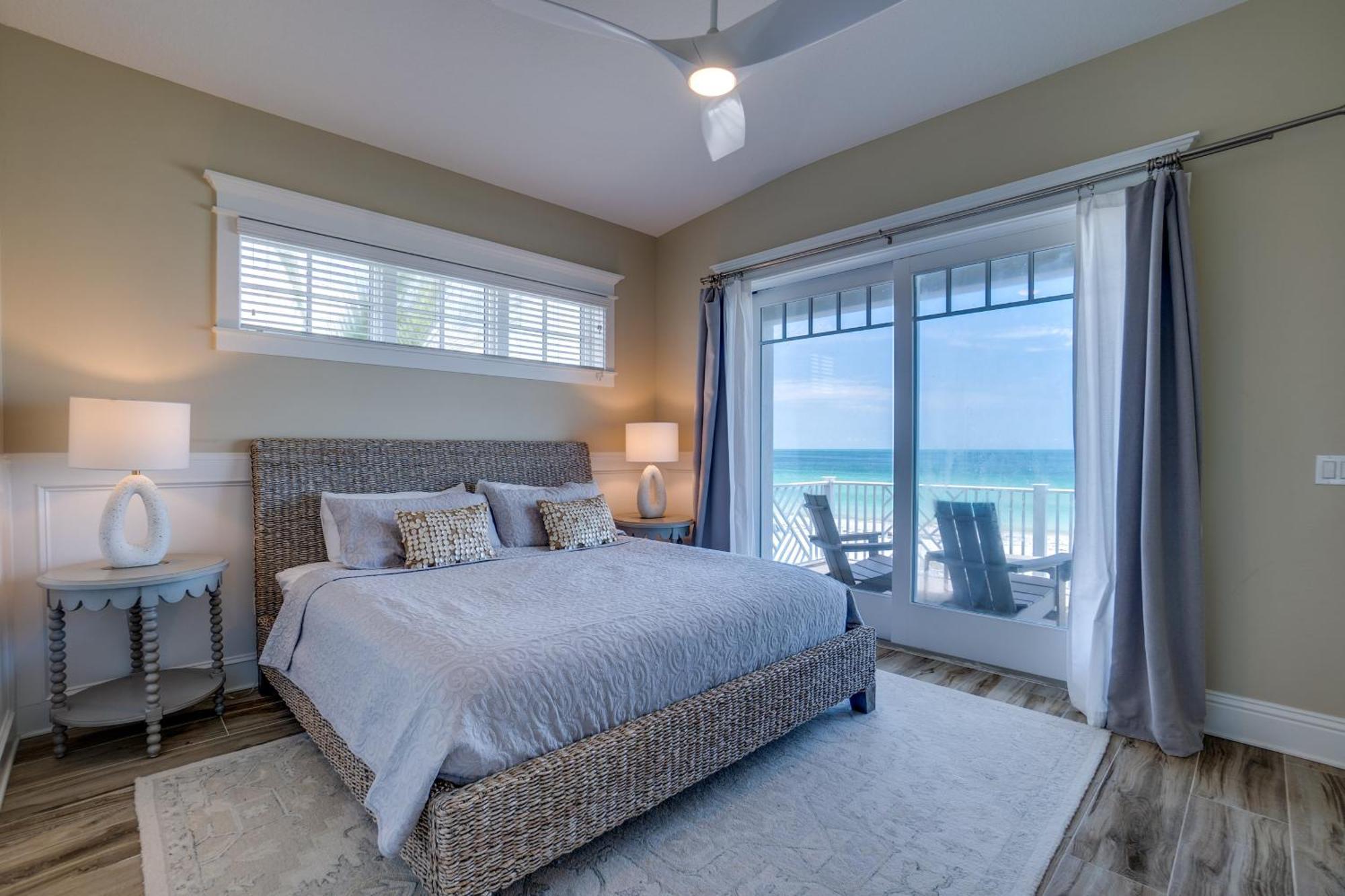 Holiday home Paradise Beach, 8 Bed, 6,5 Bath, Beachfront & Pet Friendly! Bradenton Beach