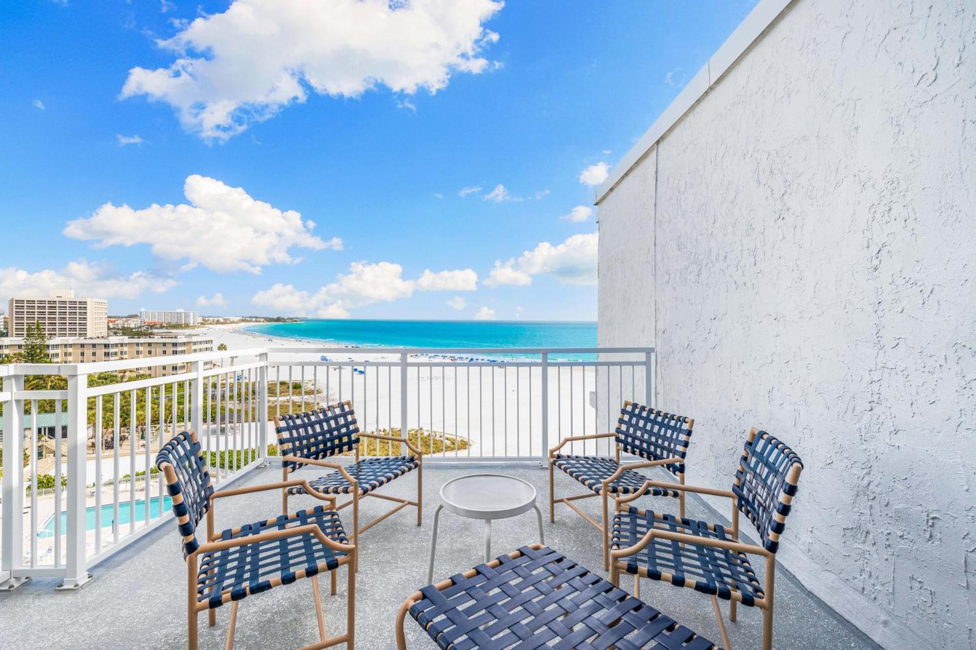 Apartment Jamaica Royale Beachfront Tower *
