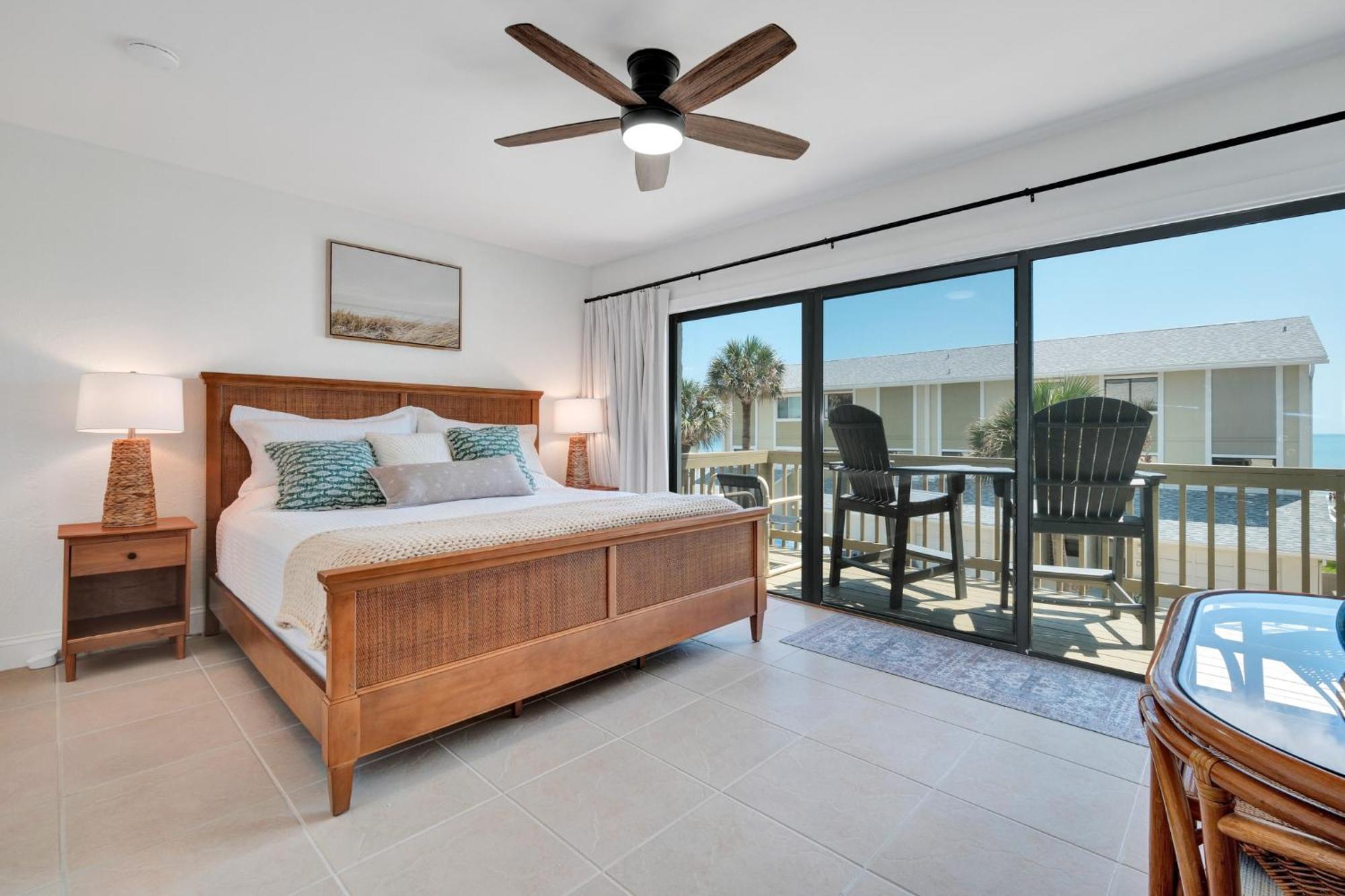Oceanside Village Townhouse No Drive New Smyrna Beach, Private Ground Floor Patio W Grill New Smyrna Beach