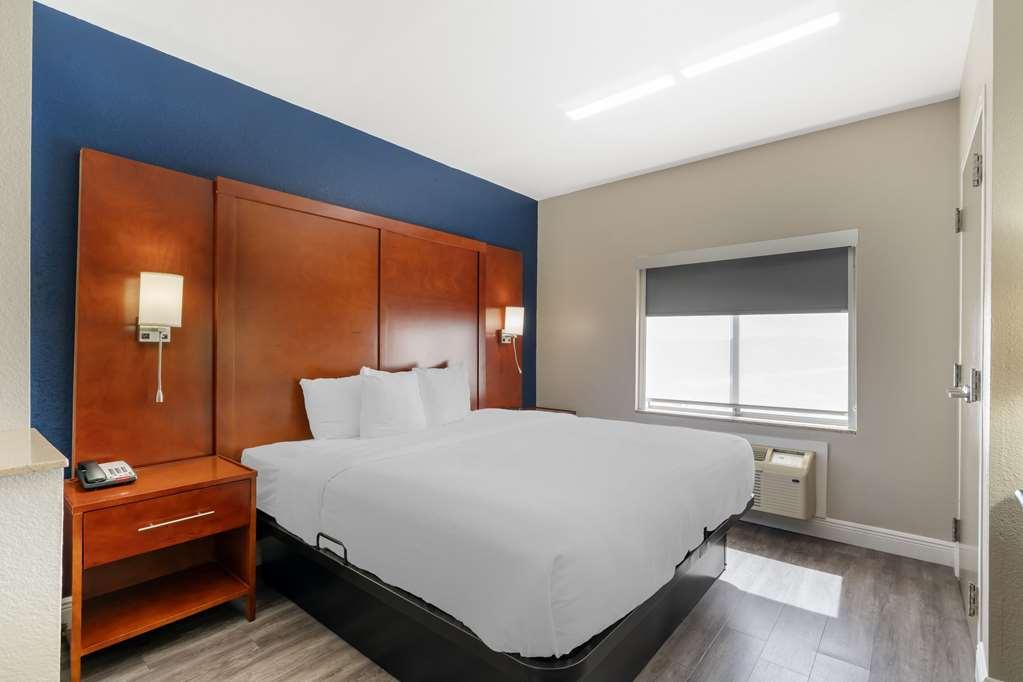 Comfort West Hotel