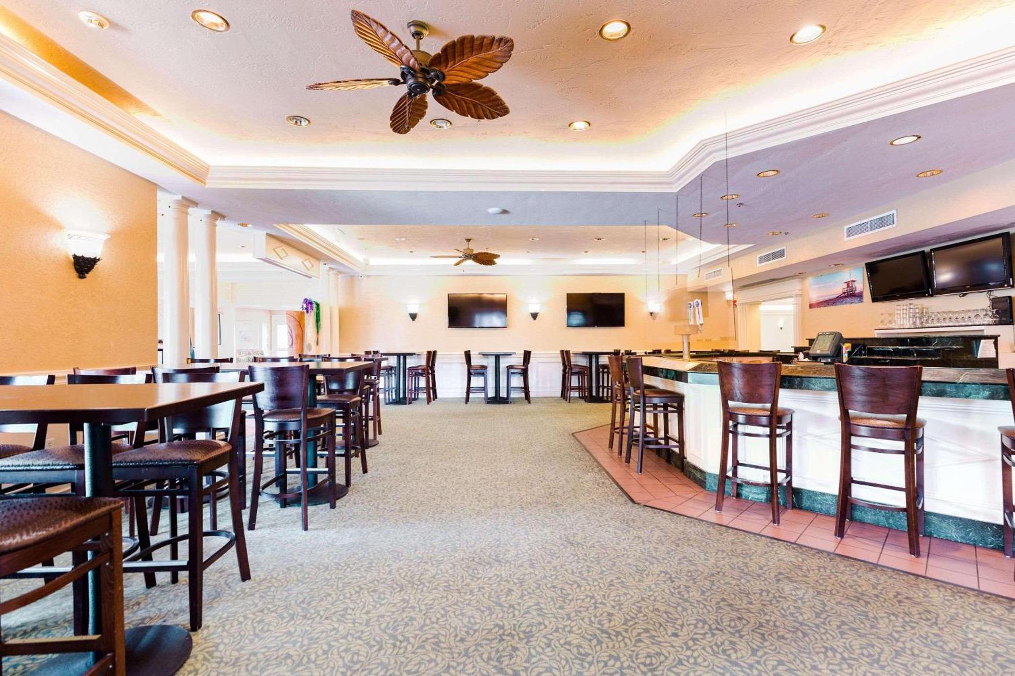 Radisson At The Port Hotel 3*
