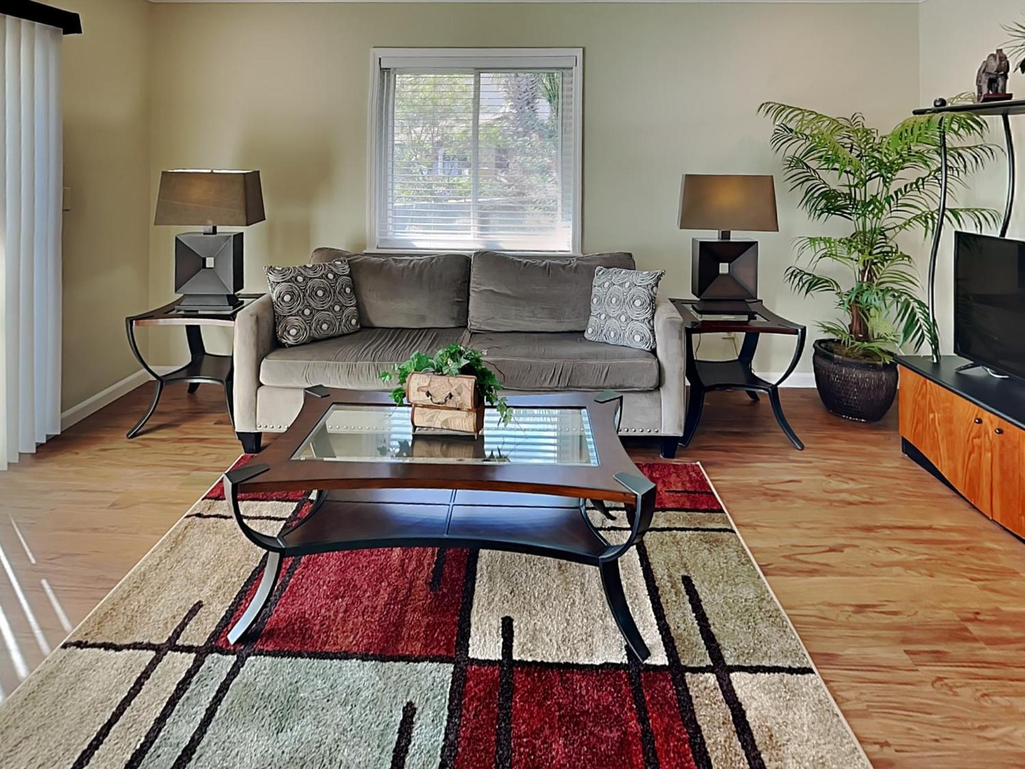 Apartment Sea Urchin 39 *