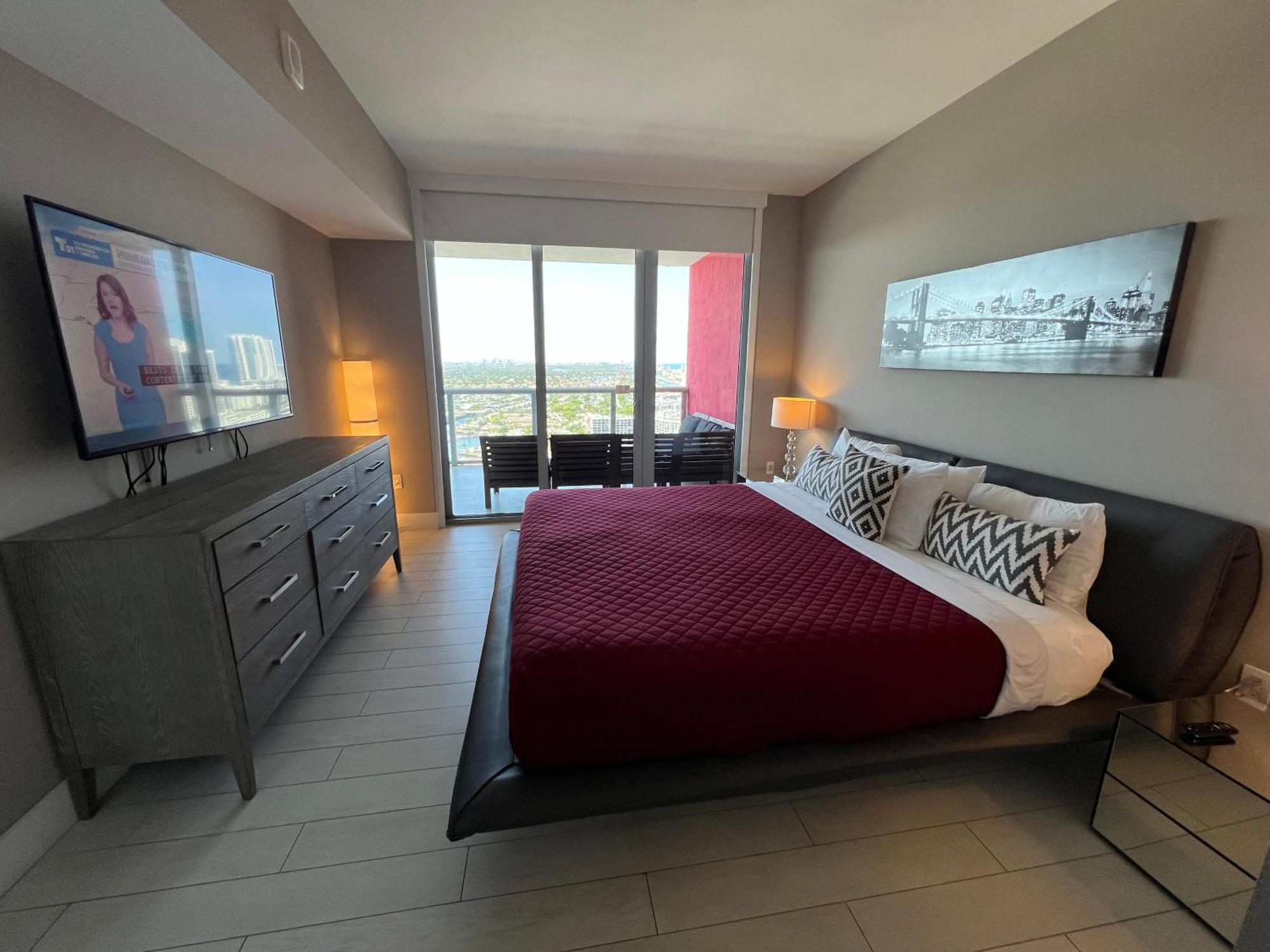 Mvr At Beachwalk Apartment