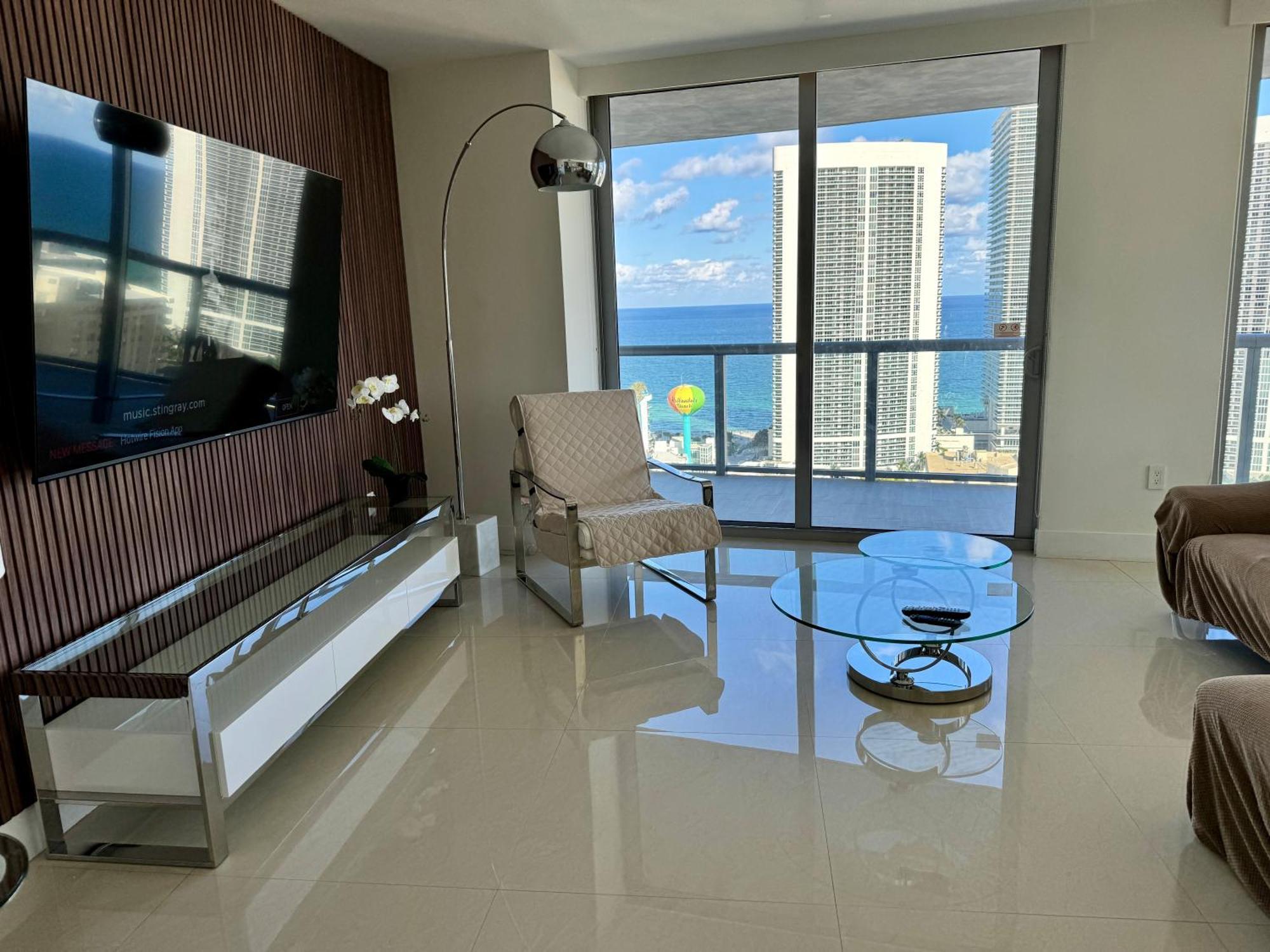 Mvr At Beachwalk Apartment Hallandale Beach