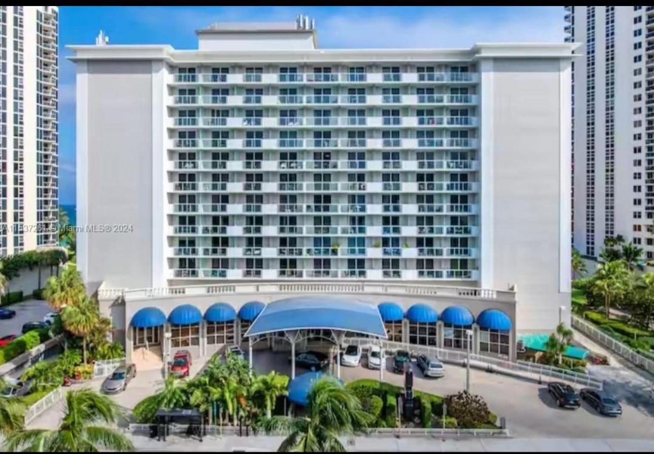 Hotel Ramada Plaza By Wyndham Marco Polo