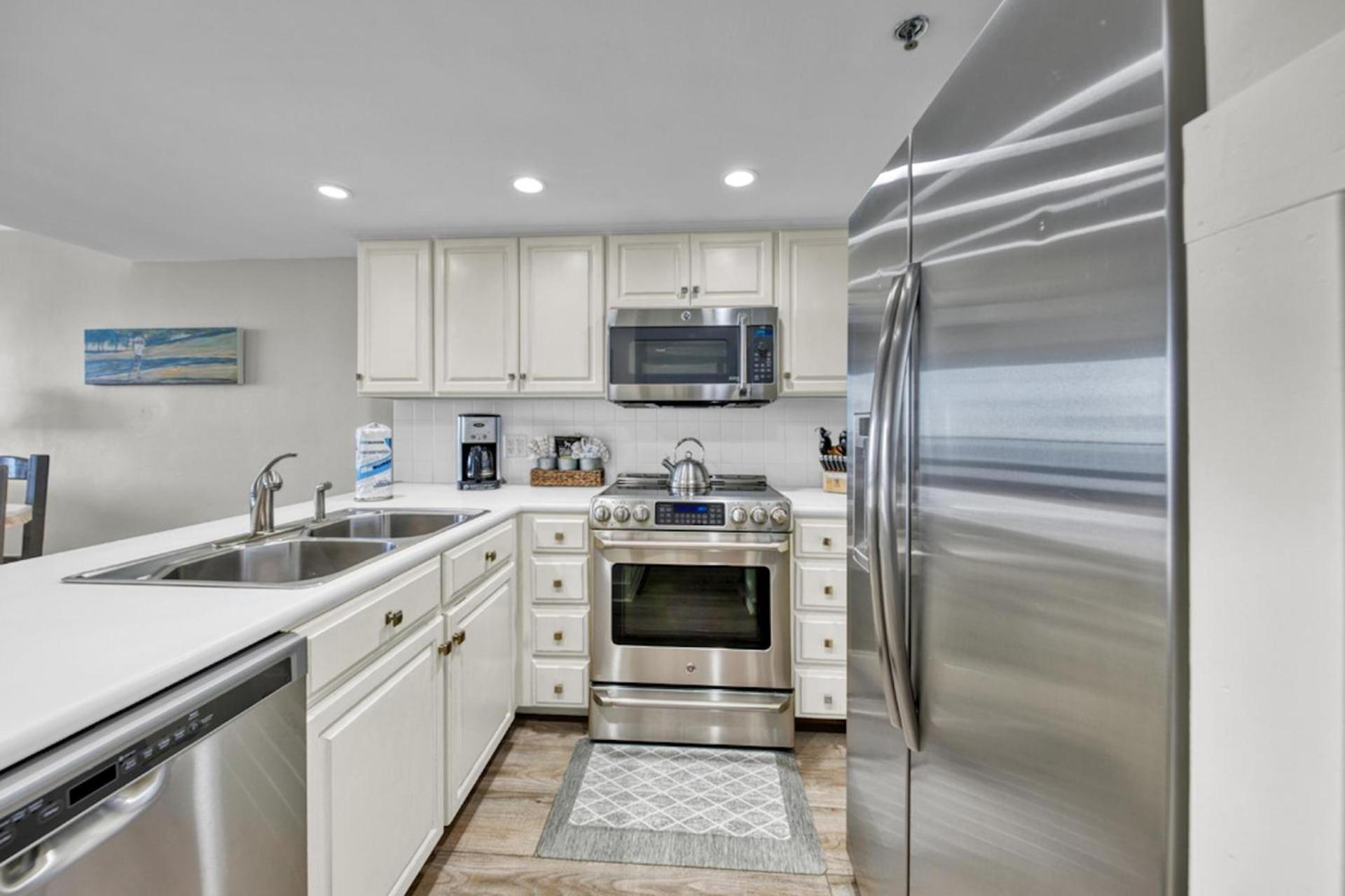 One Seagrove Place 1206