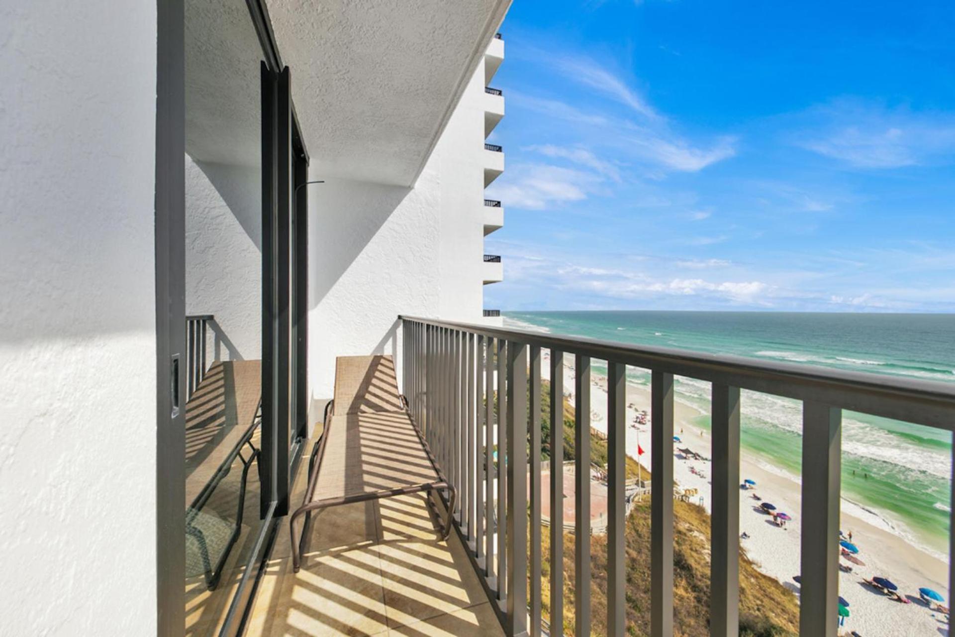 One Seagrove Place 1206