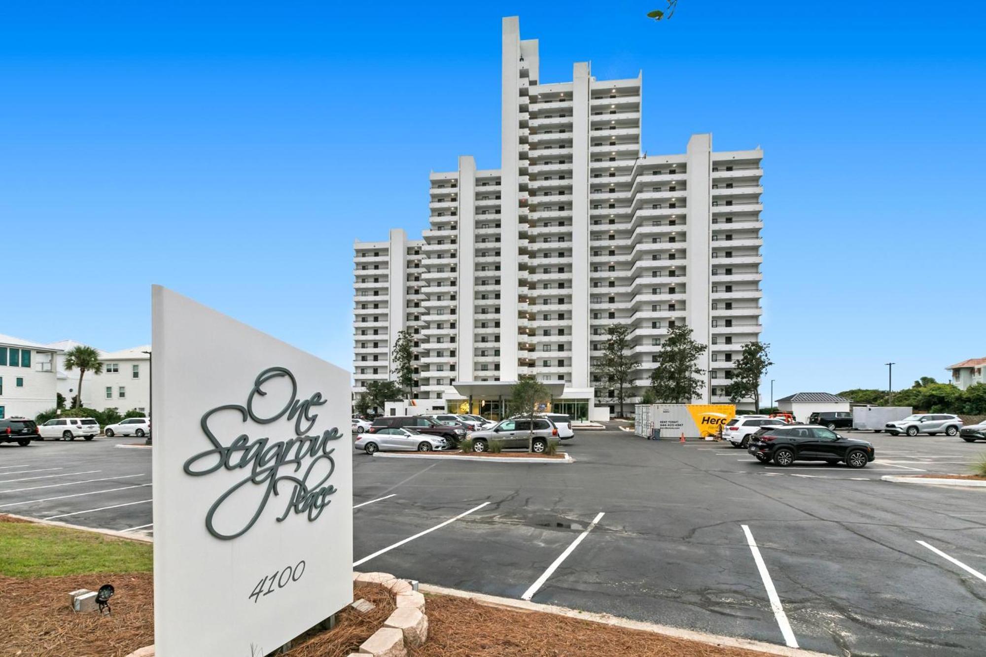 One Seagrove Place 1206