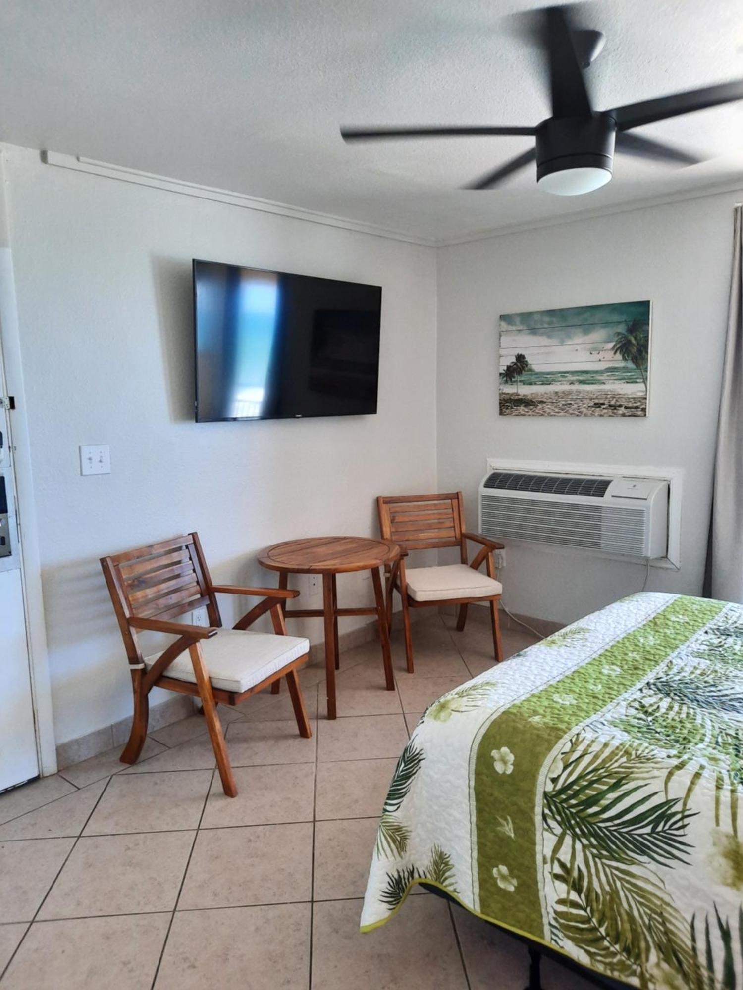 Daytona Hawaiian Hotel