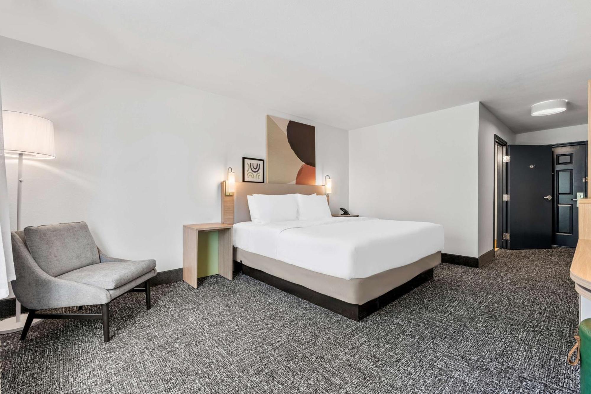 Spark By Hilton I 95 Hotel 3*