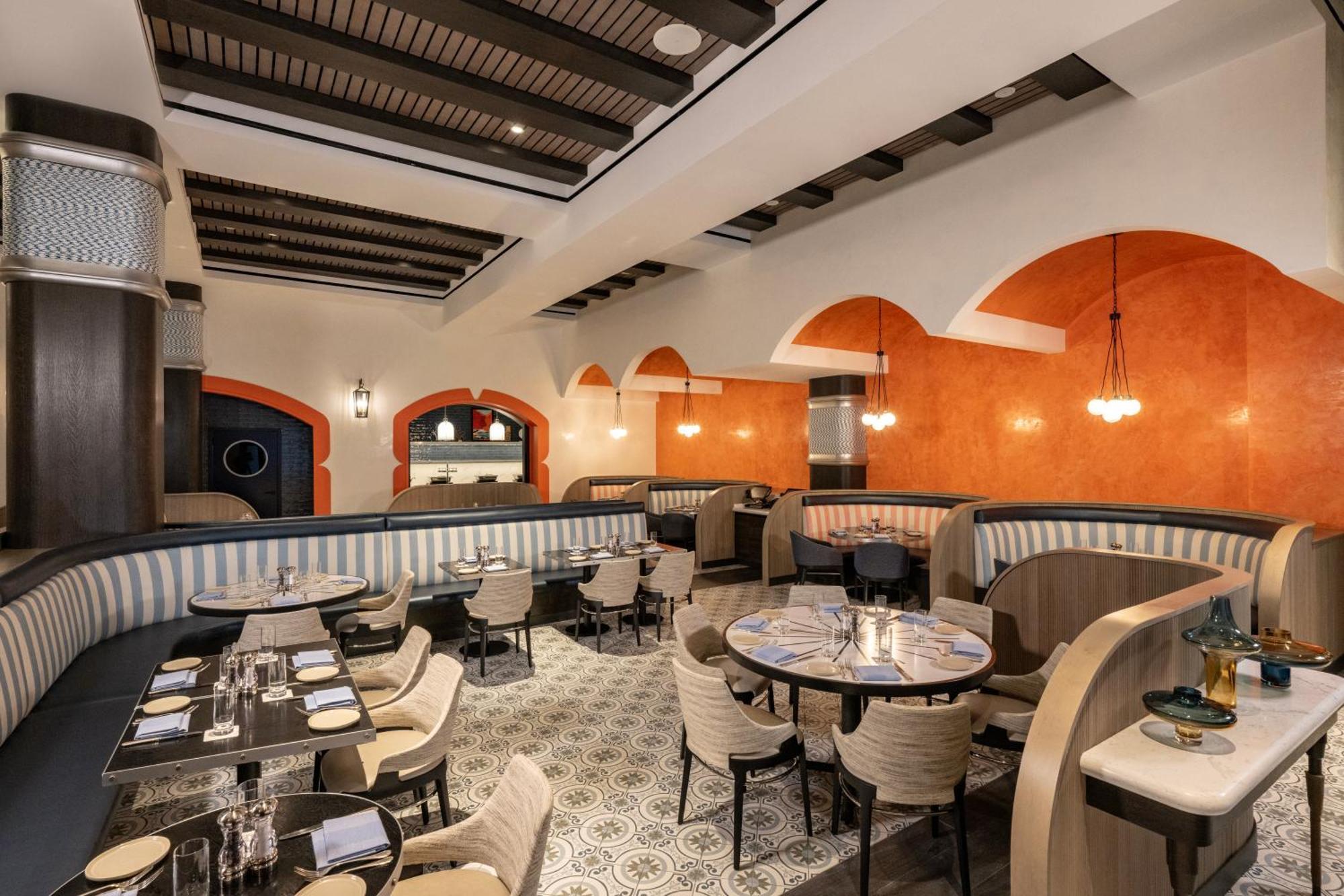 Universal's Loews Portofino Bay Resort 4*