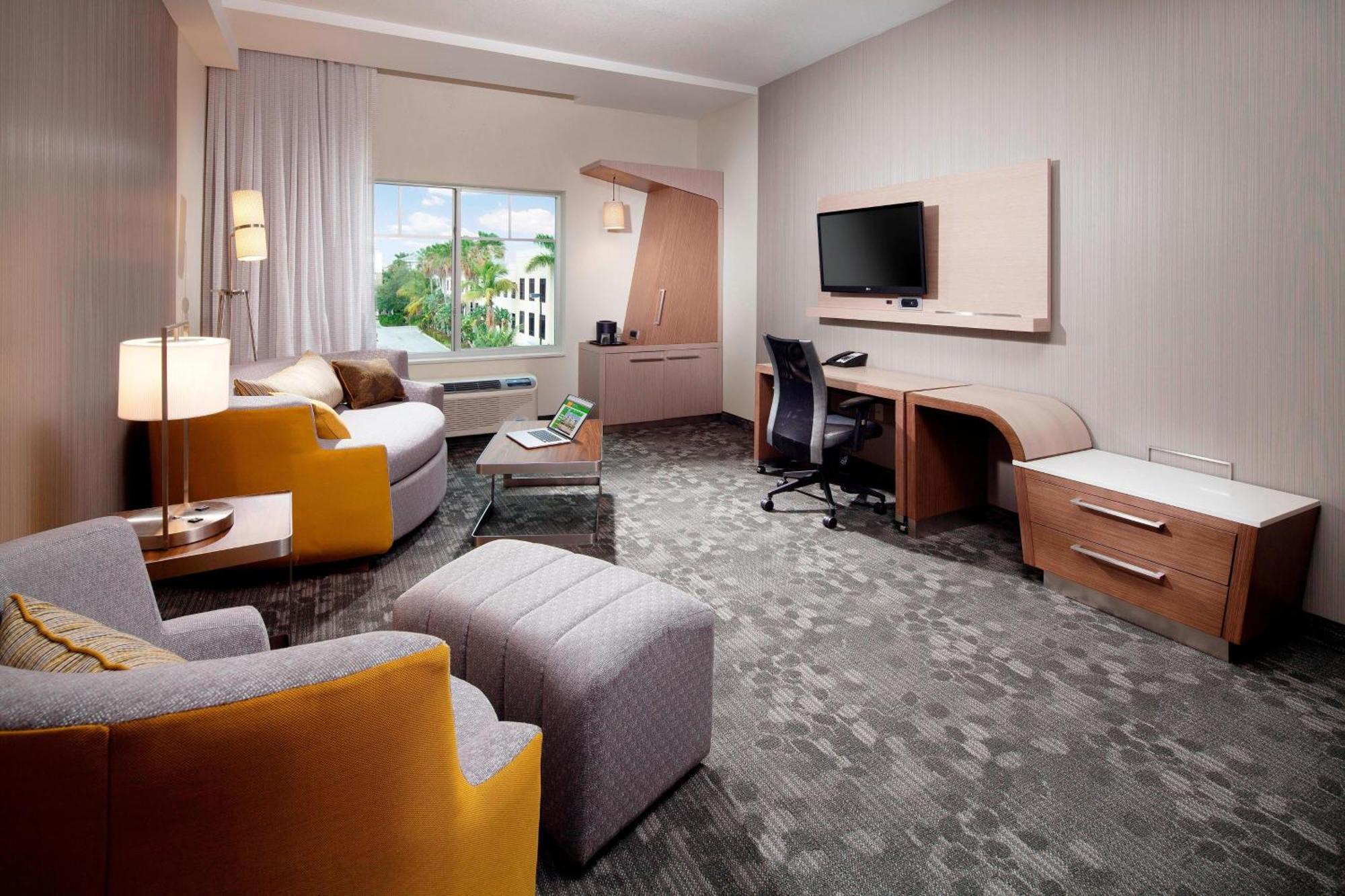 Courtyard By Marriott Palm 3*