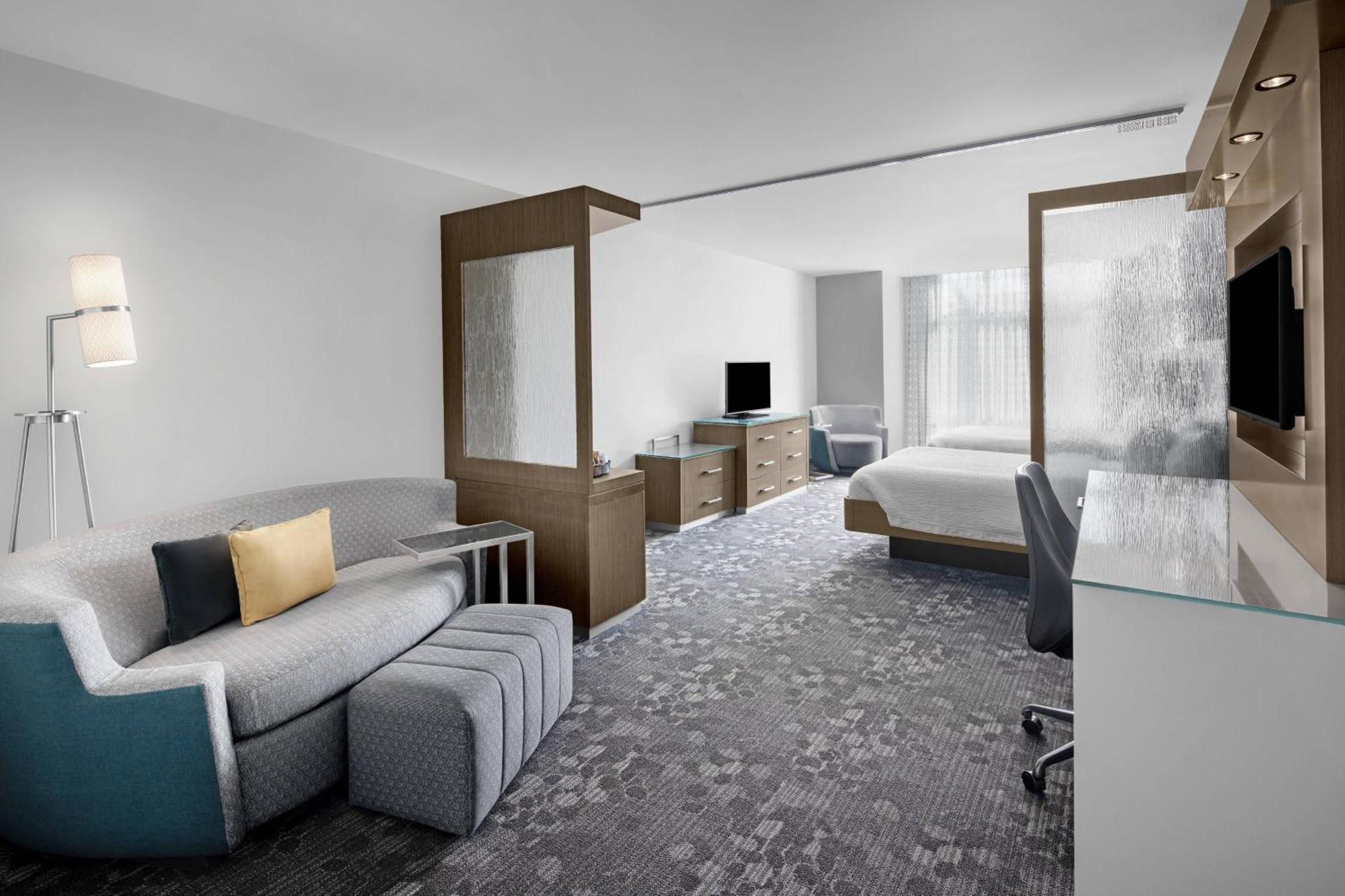 Hotel Courtyard By Marriott Orlando South/grande Lakes Area 2*