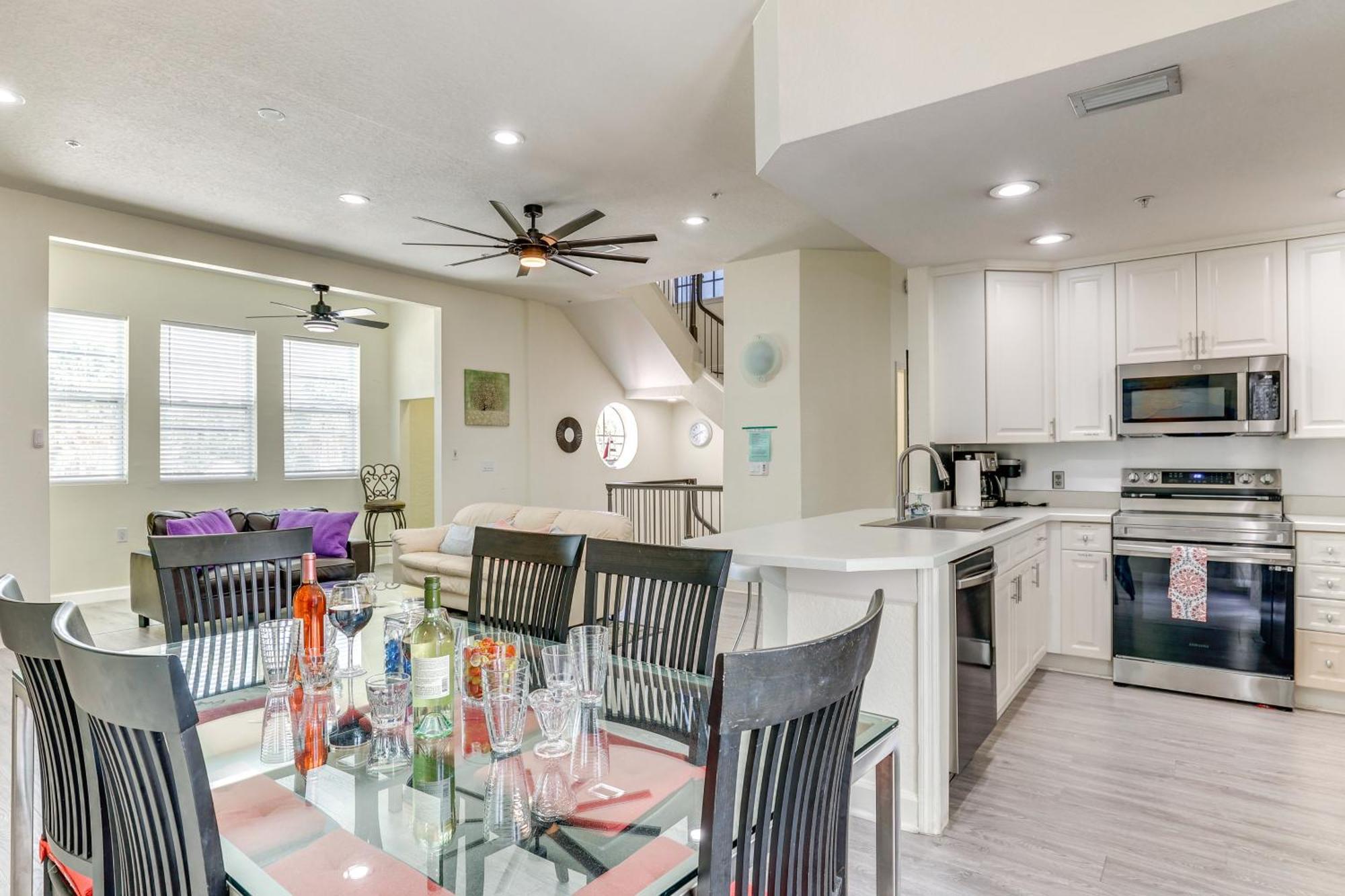 Holiday home Clearwater Hideaway Walkable Location! *