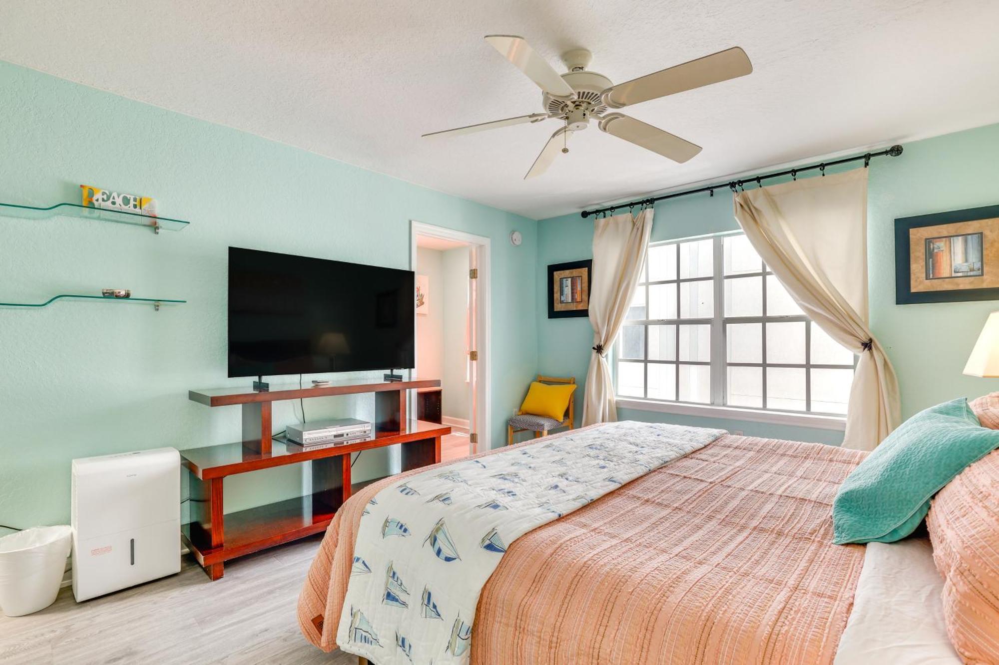 Clearwater Hideaway Walkable Location! Holiday home *