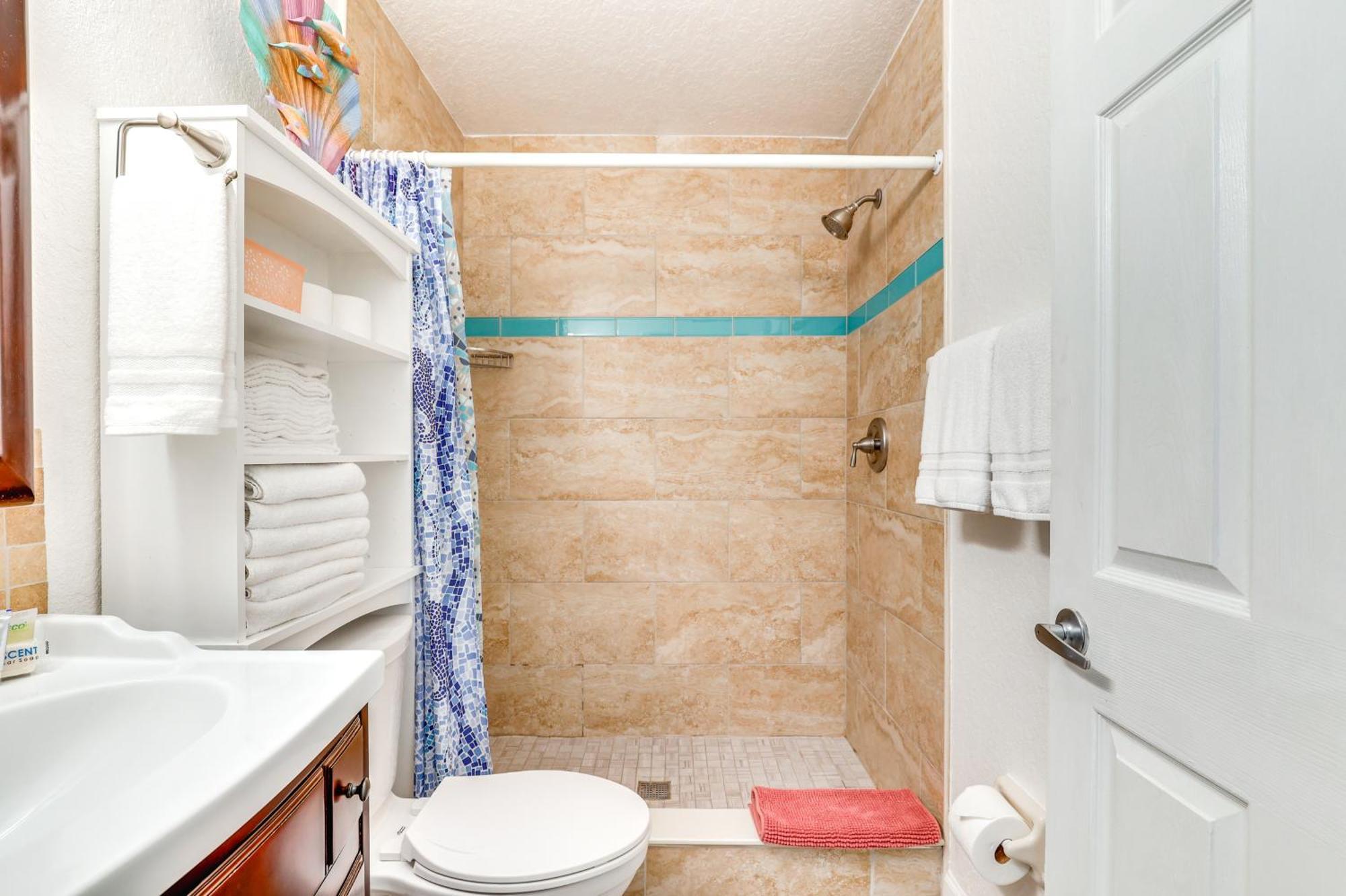 Holiday home Clearwater Hideaway Walkable Location!