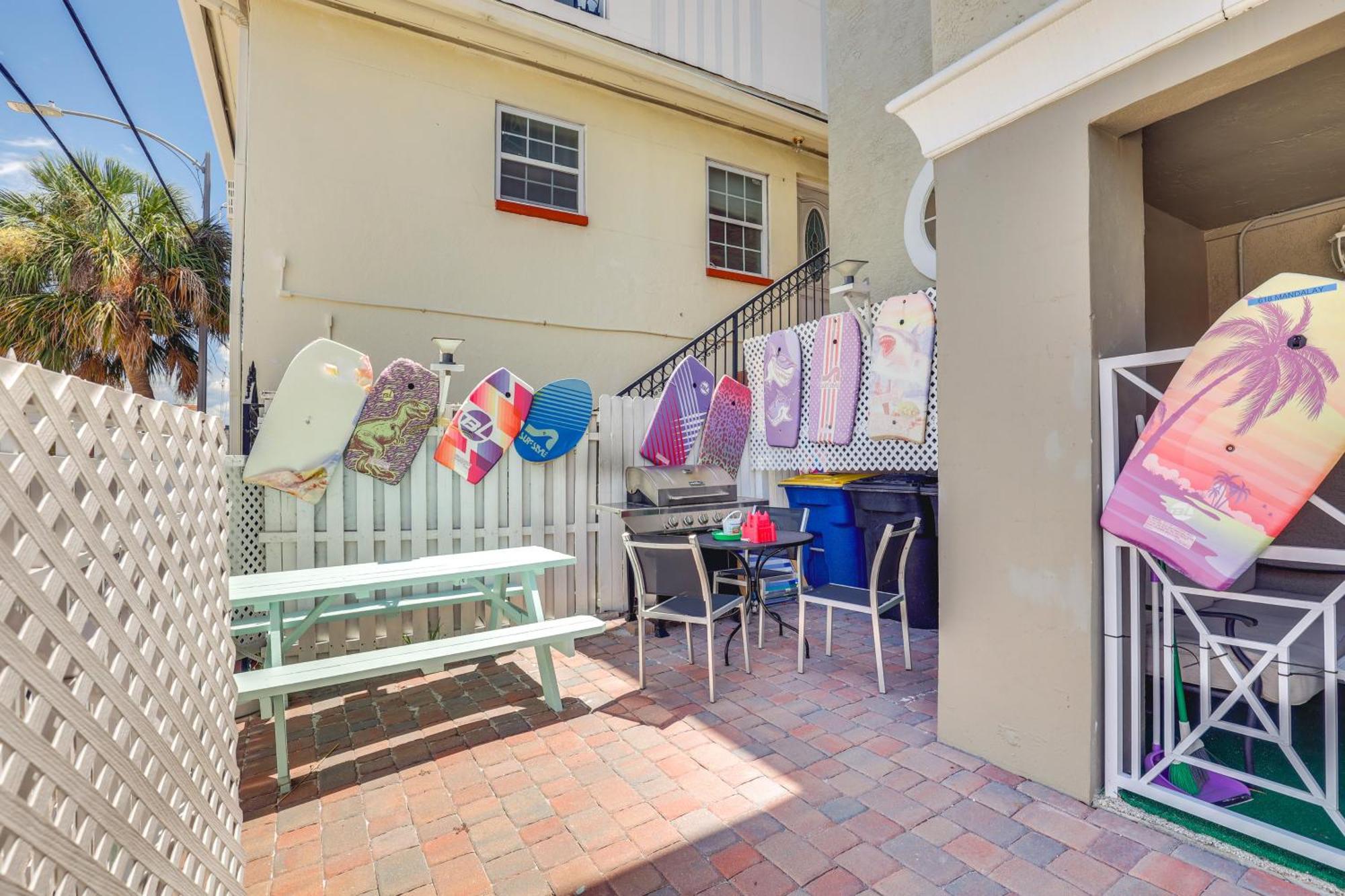 Holiday home Clearwater Hideaway Walkable Location! *