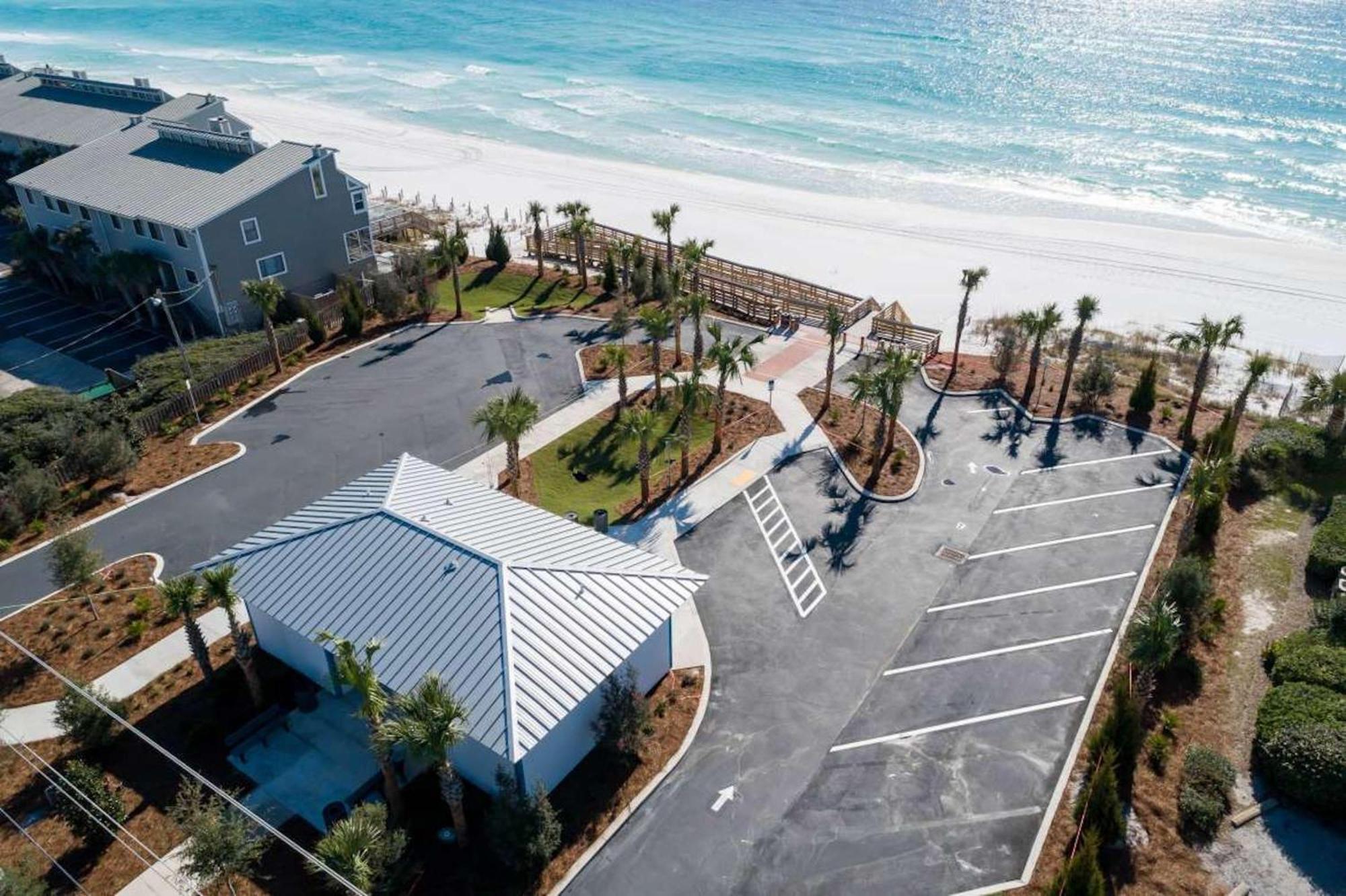 30A Beach Gem Mansion W/ Pool, Golf Cart & Bikes!