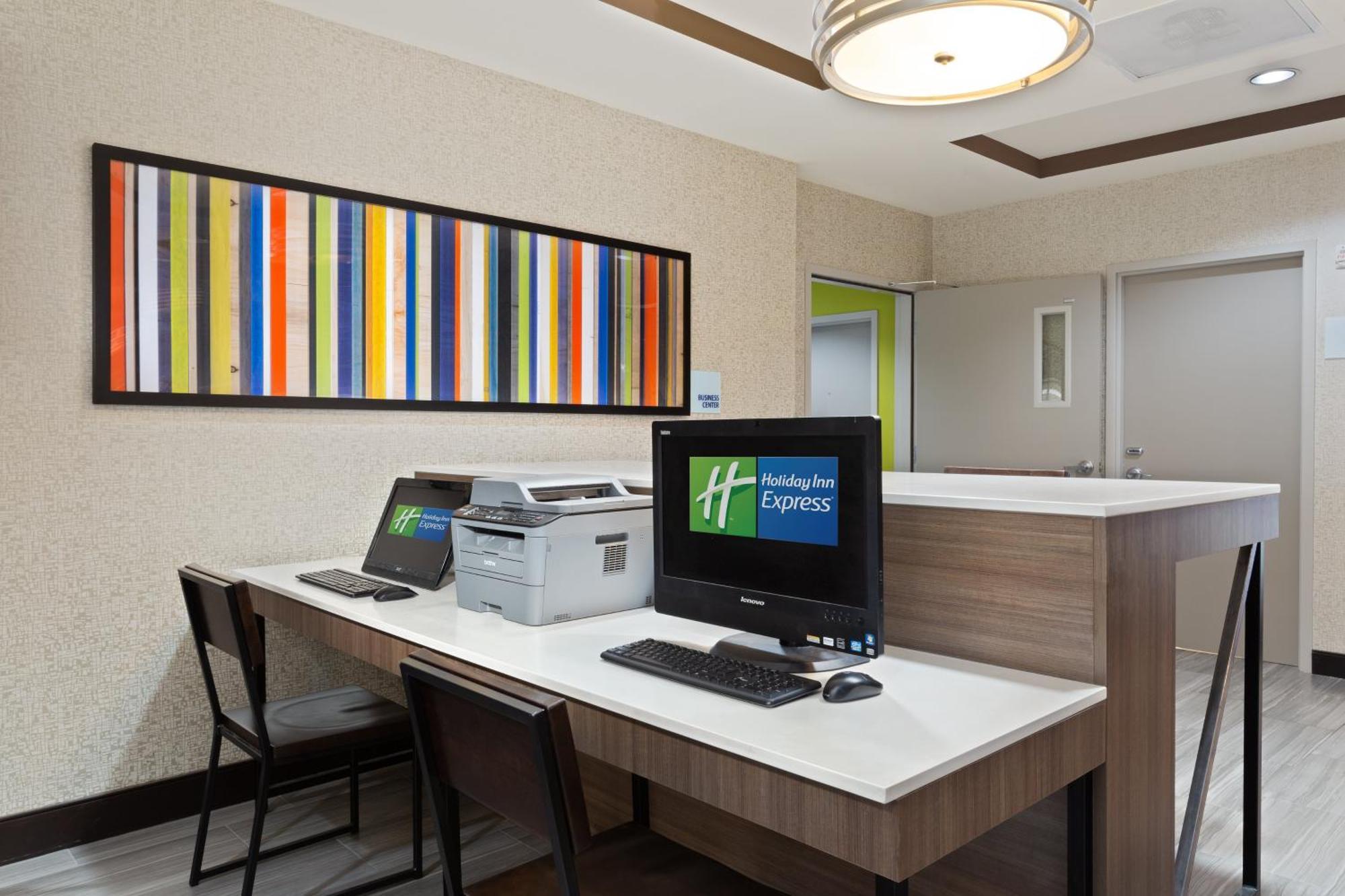 Express & Largo-clearwater By Ihg Largo