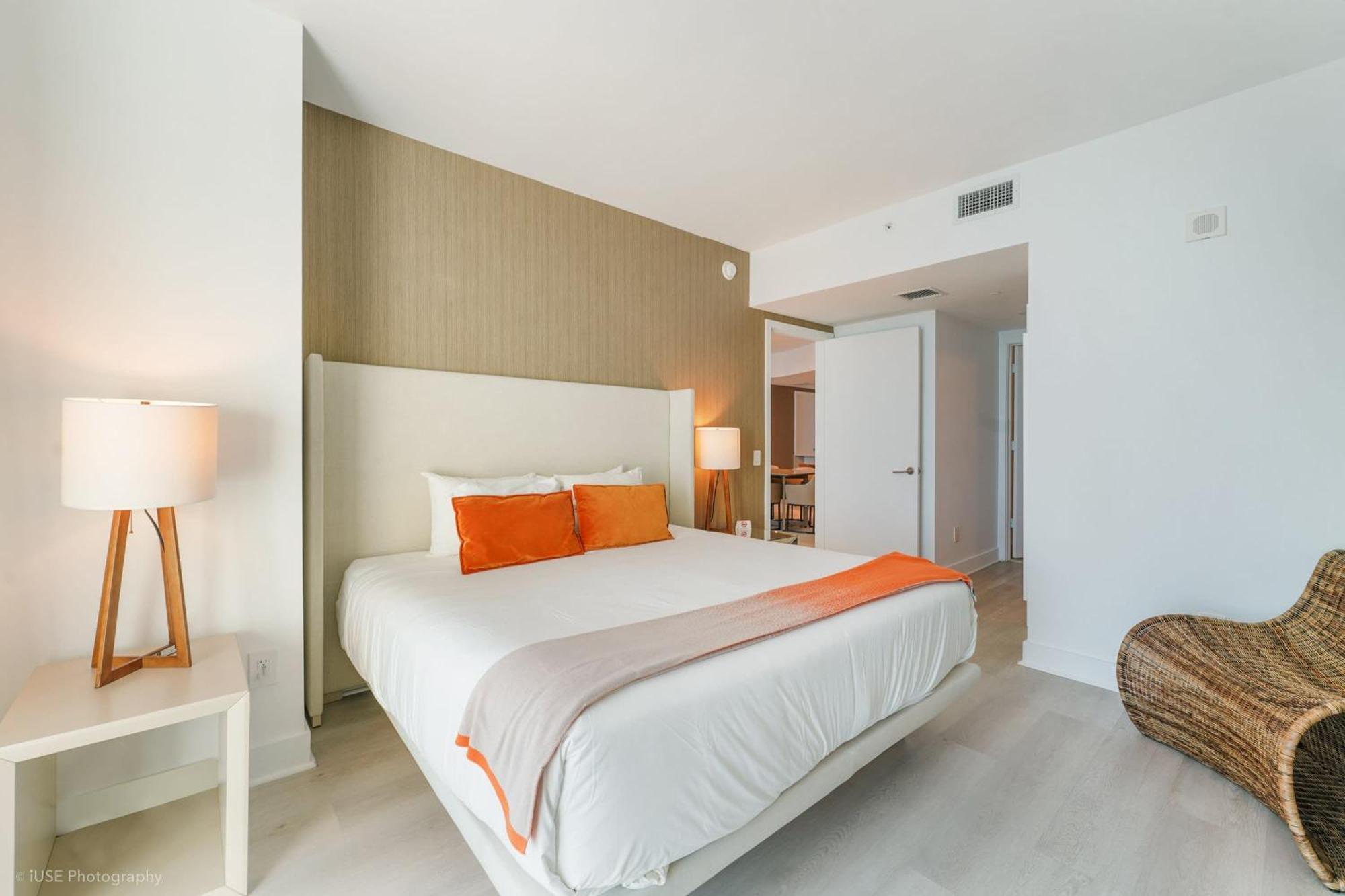 Apartment Lyfe Stunning 2 Bdr Modern On The Ocean