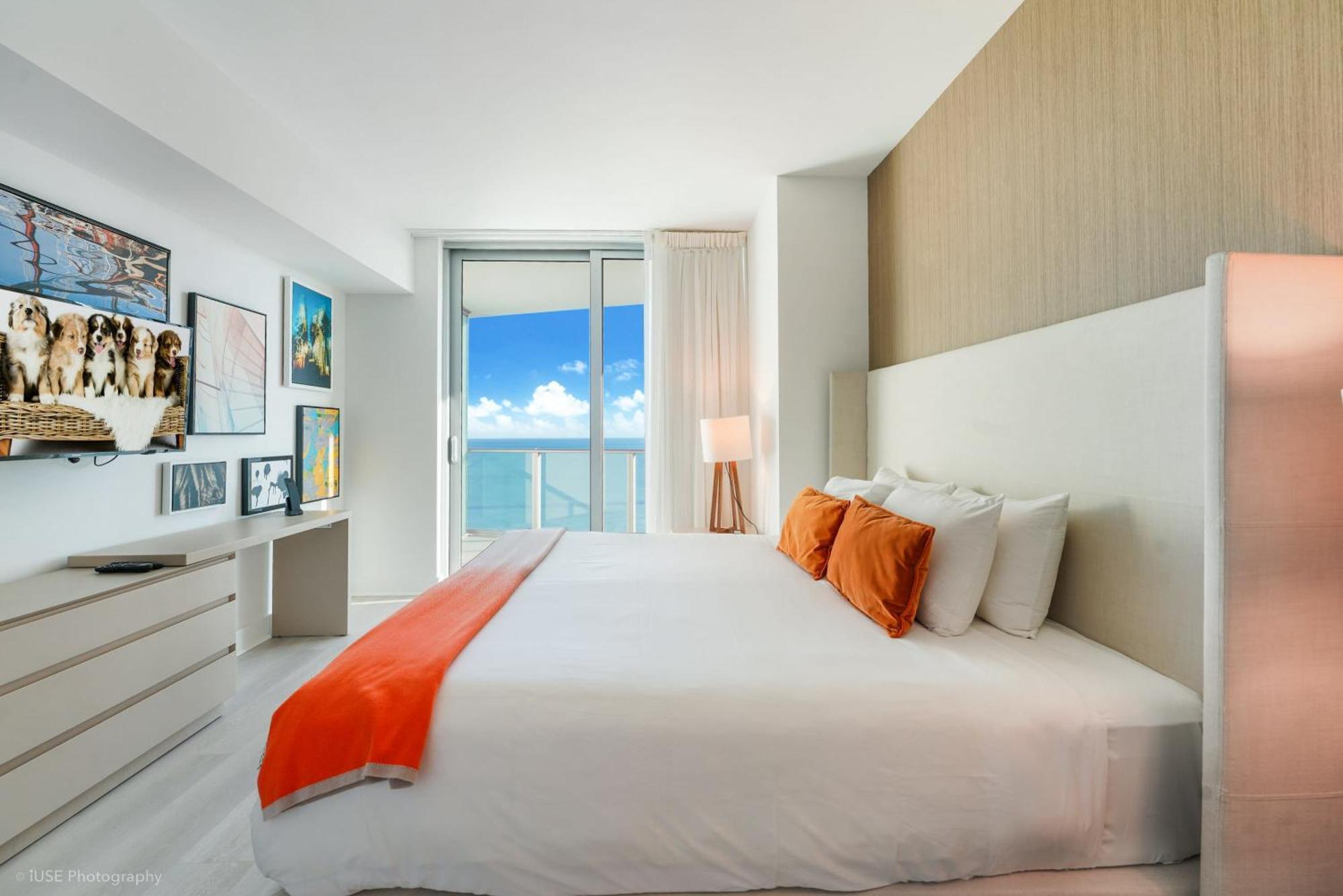 Lyfe Stunning 2 Bdr Modern On The Ocean Apartment