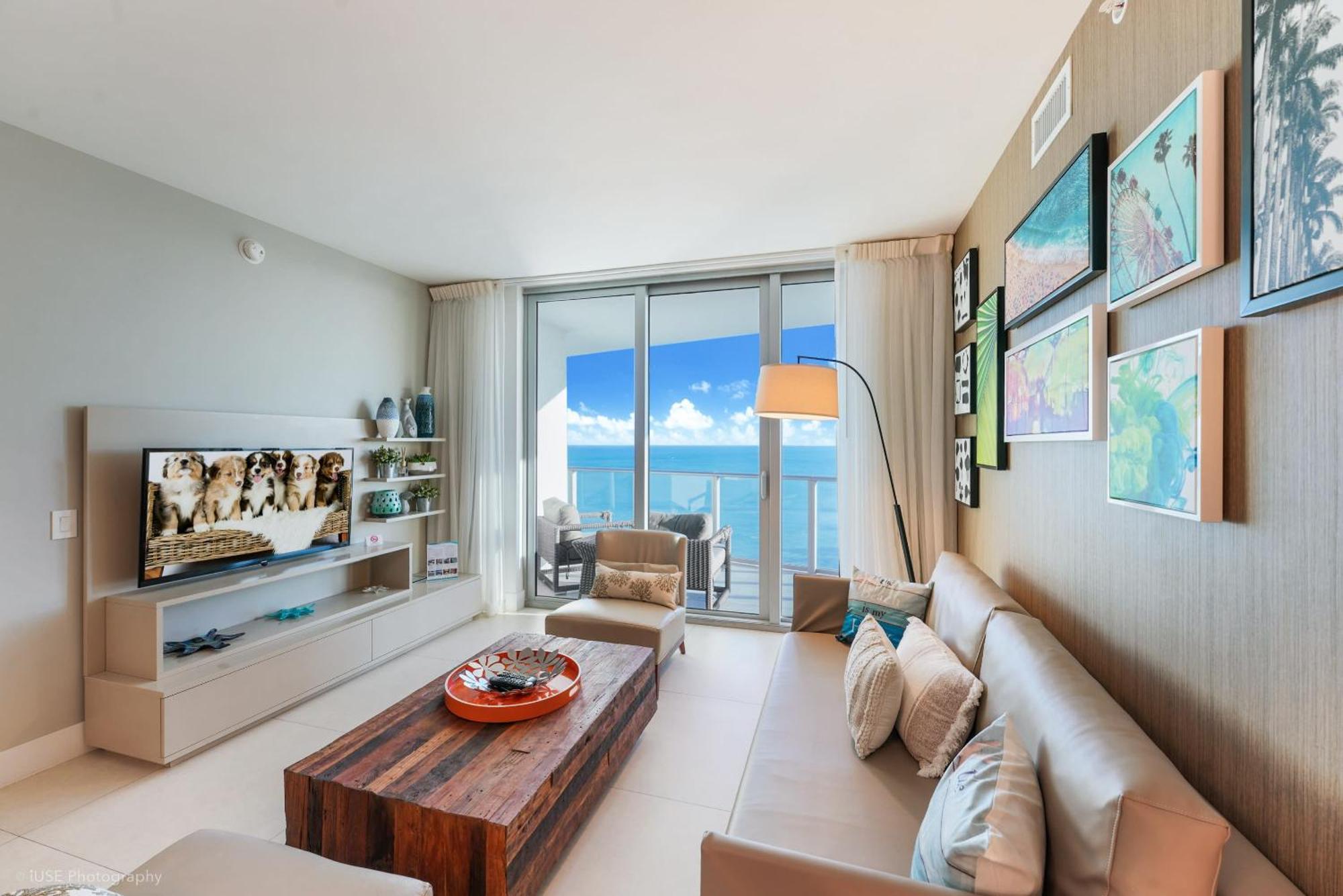 Lyfe Stunning 2 Bdr Modern On The Ocean Apartment