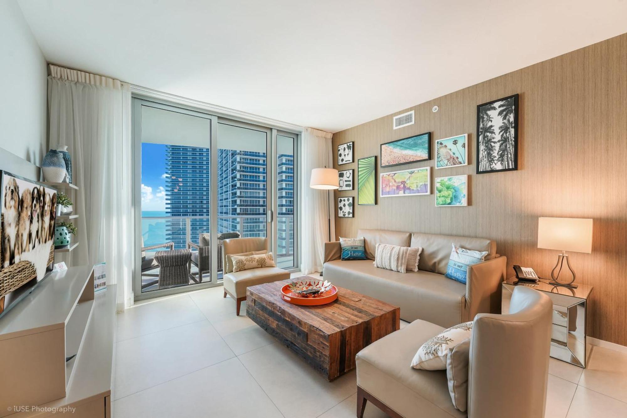 Lyfe Stunning 2 Bdr Modern On The Ocean Apartment *