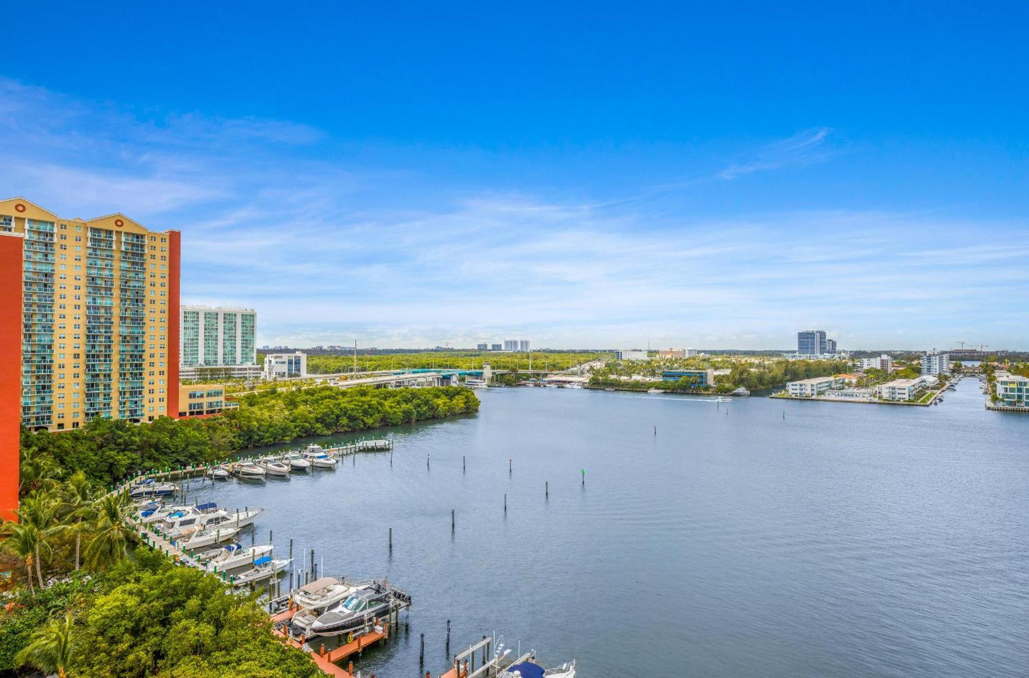 Relaxation At Its Finest Water-View In Golden Bay With Free Parking Sunny Isles Beach