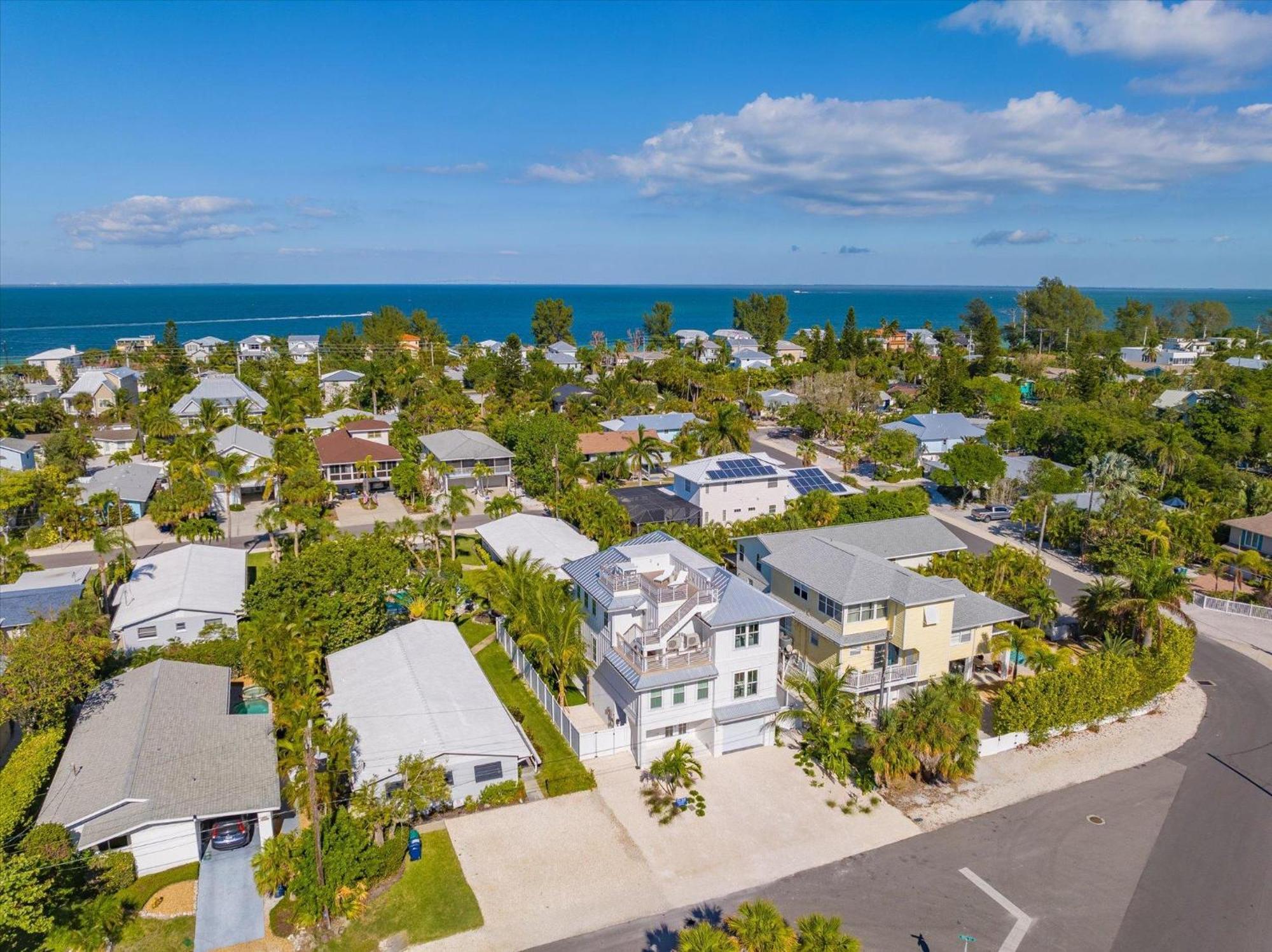 The * Anna Maria