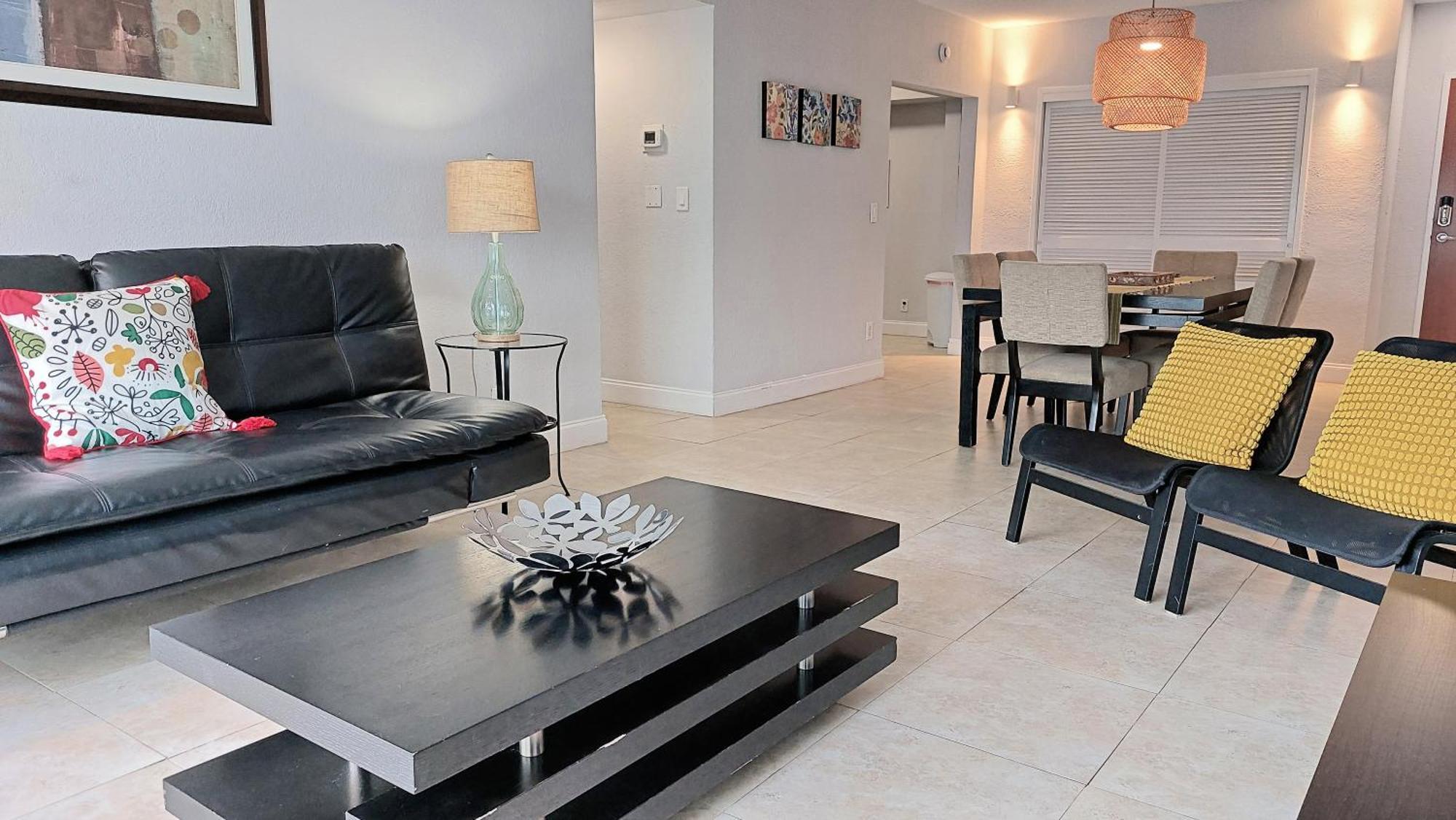 Apartment The Tides 1bedroom 3rd Floor We Are On The Beach! *
