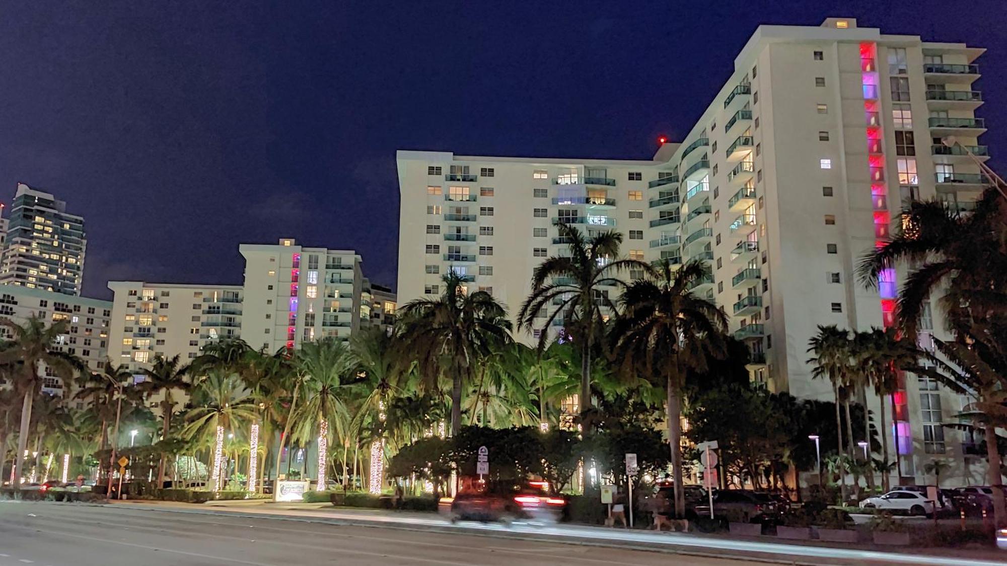 The Tides 1bedroom 3rd Floor We Are On The Beach! Apartment Hollywood