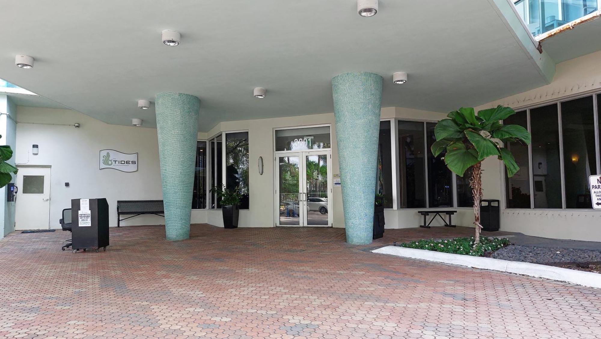 Apartment The Tides 1bedroom 3rd Floor We Are On The Beach!