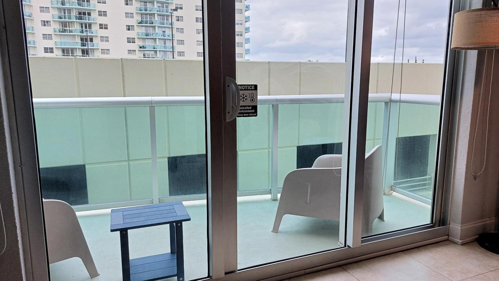 The Tides 1bedroom 3rd Floor We Are On The Beach! Apartment
