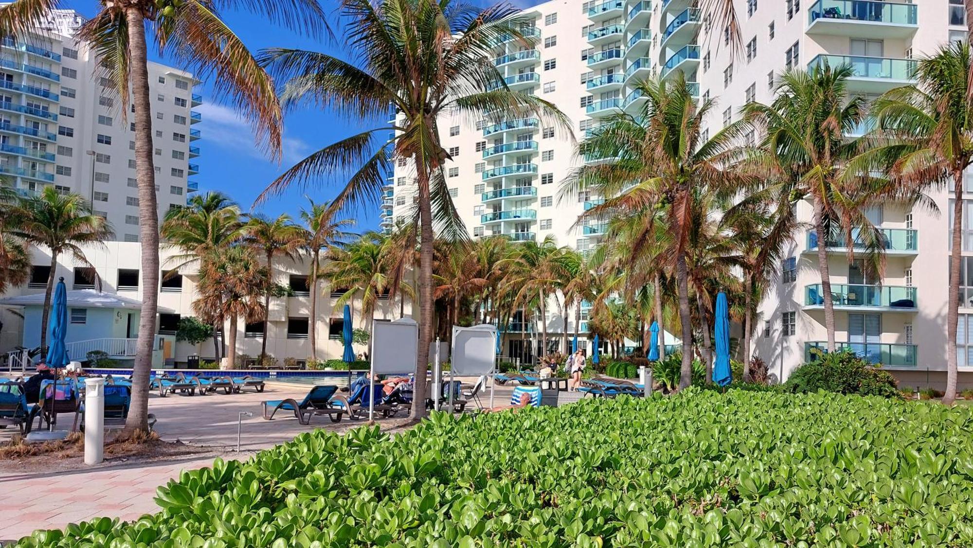 Apartment The Tides 1bedroom 3rd Floor We Are On The Beach!