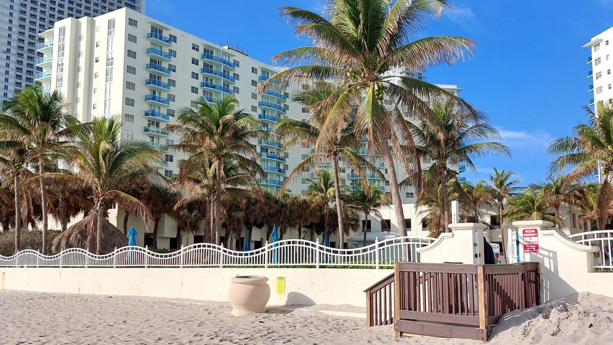 The Tides 1bedroom 3rd Floor We Are On The Beach! Apartment *