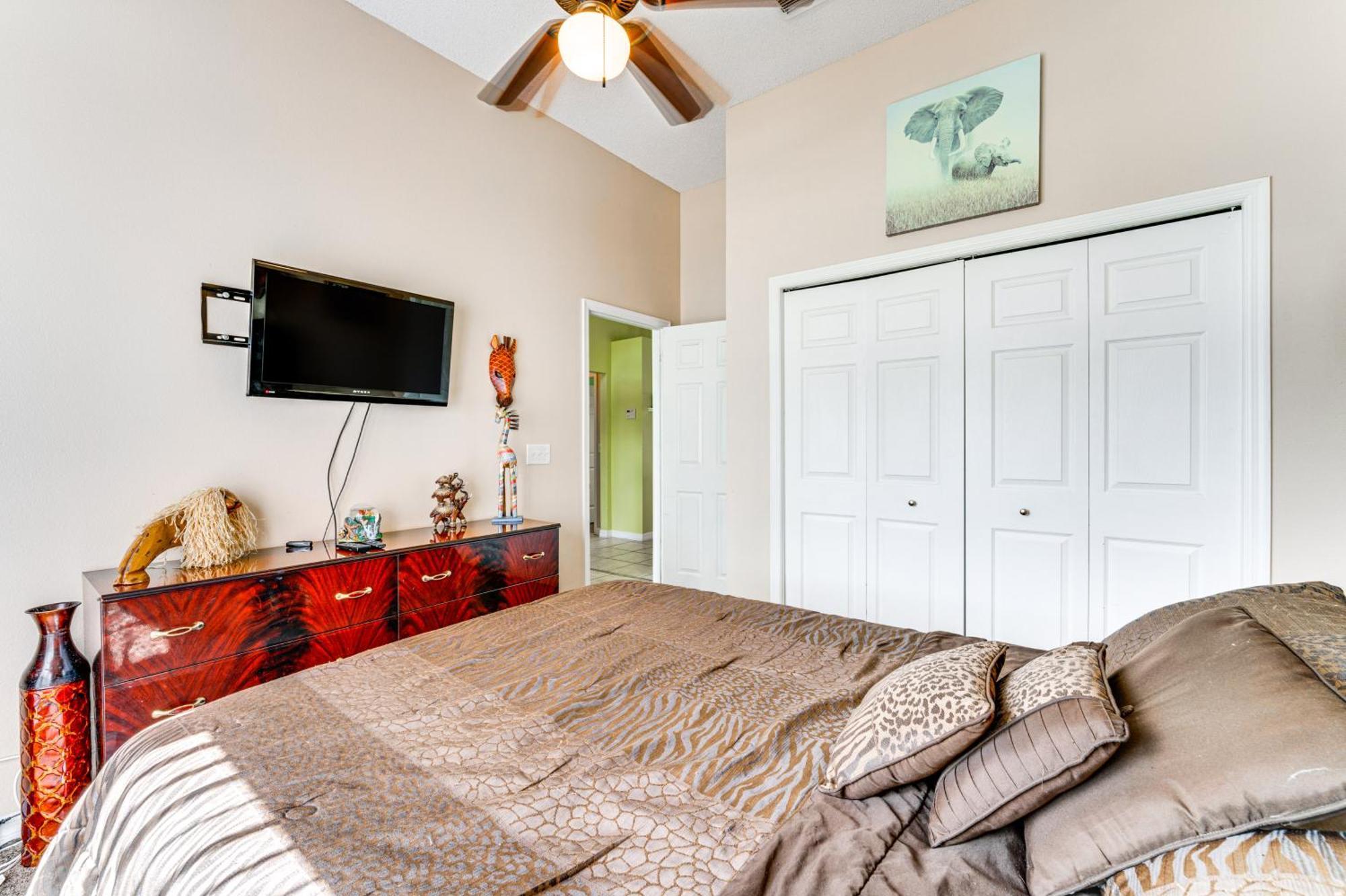 Disney-themed With Heated Pool, 10 Mi To Parks Villa