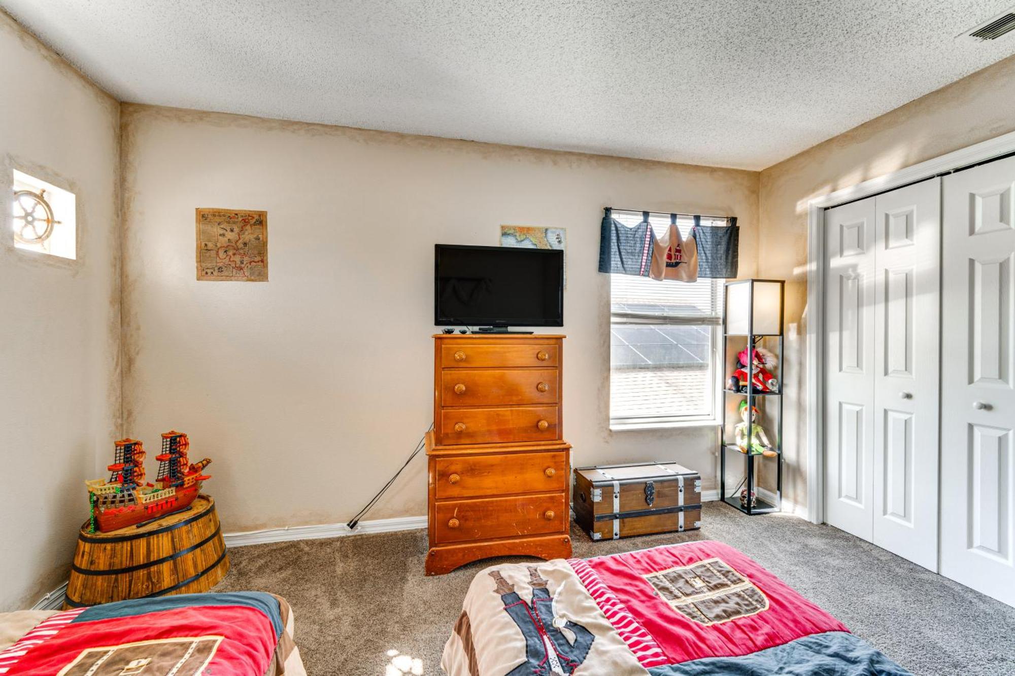 Disney-themed With Heated Pool, 10 Mi To Parks Kissimmee