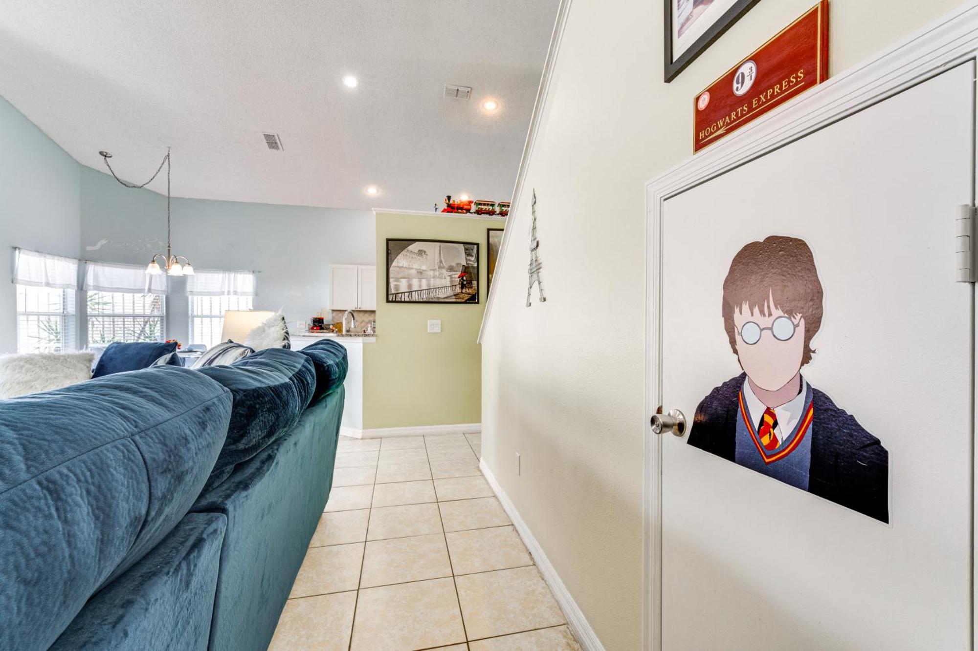 Disney-themed With Heated Pool, 10 Mi To Parks Villa *