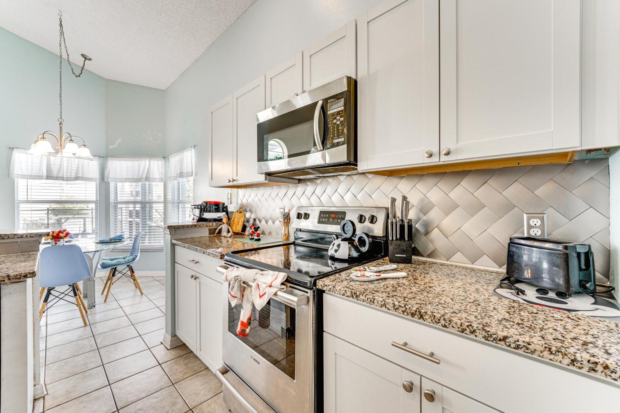 Villa Disney-themed With Heated Pool, 10 Mi To Parks Kissimmee