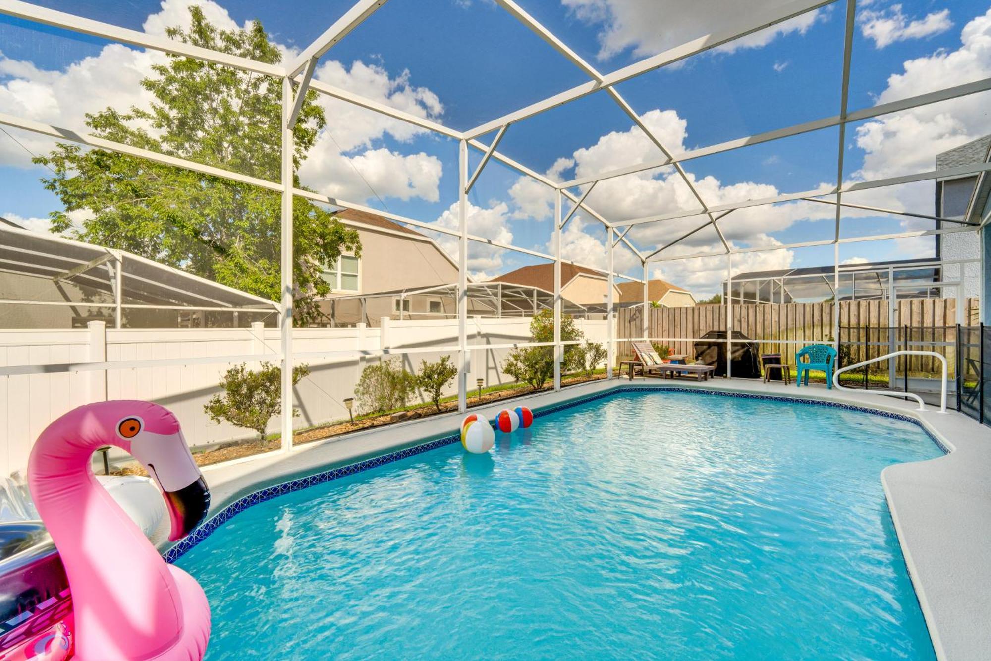 Disney-themed With Heated Pool, 10 Mi To Parks Villa