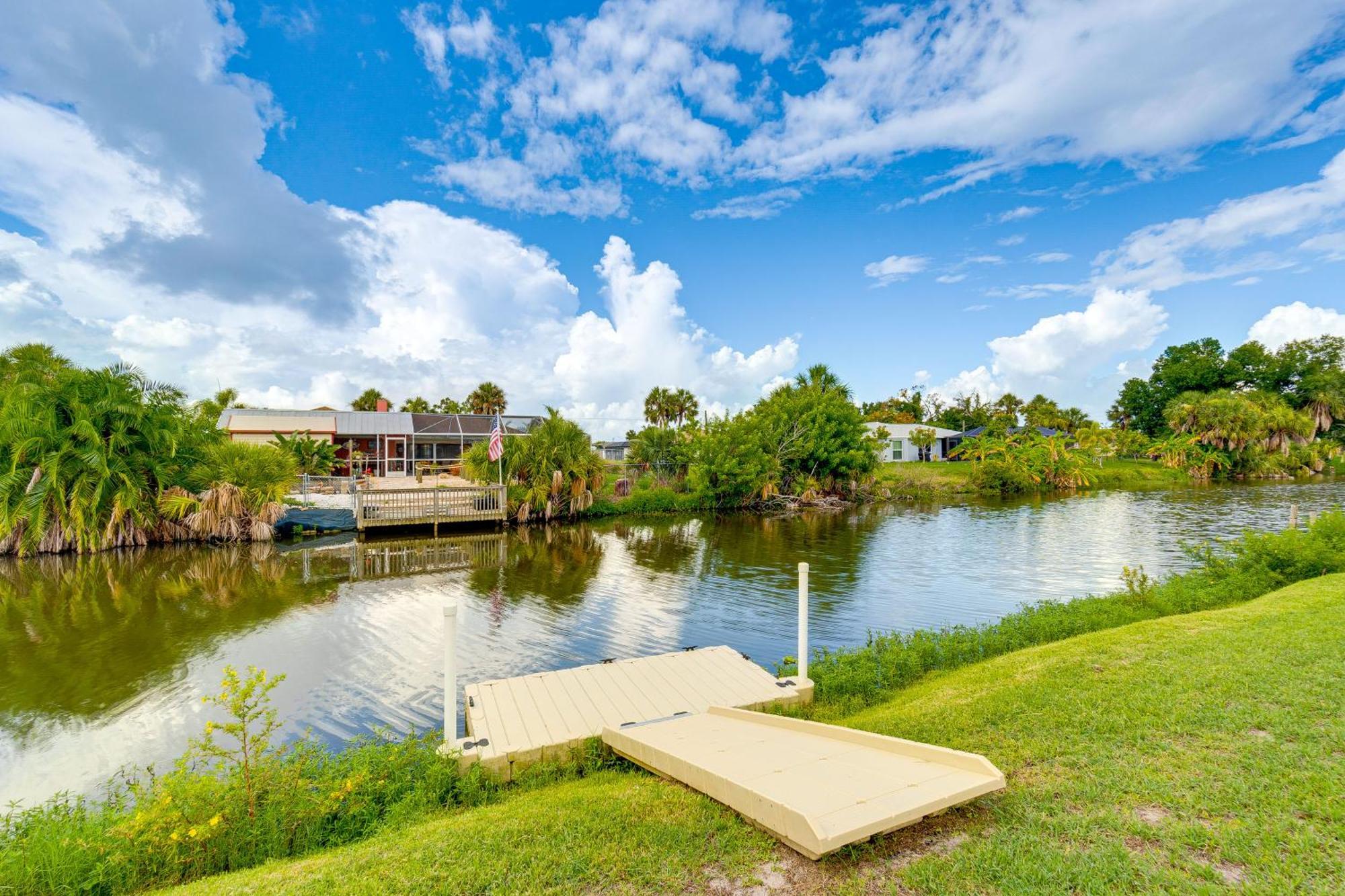Canalfront Retreat With Heated Pool And Hot Tub! Holiday home *