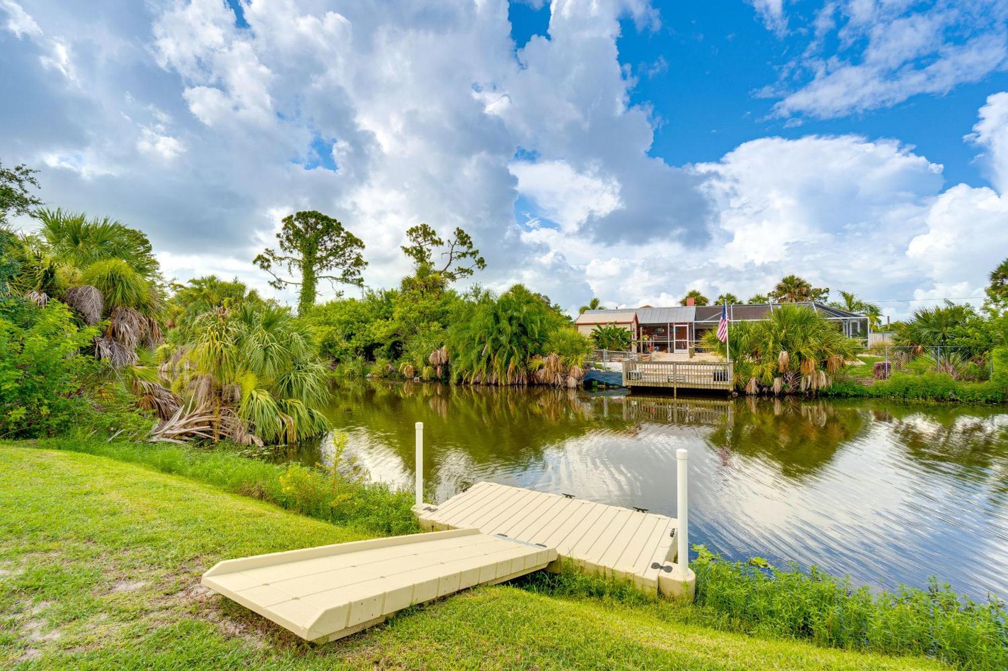 Holiday home Canalfront Retreat With Heated Pool And Hot Tub!