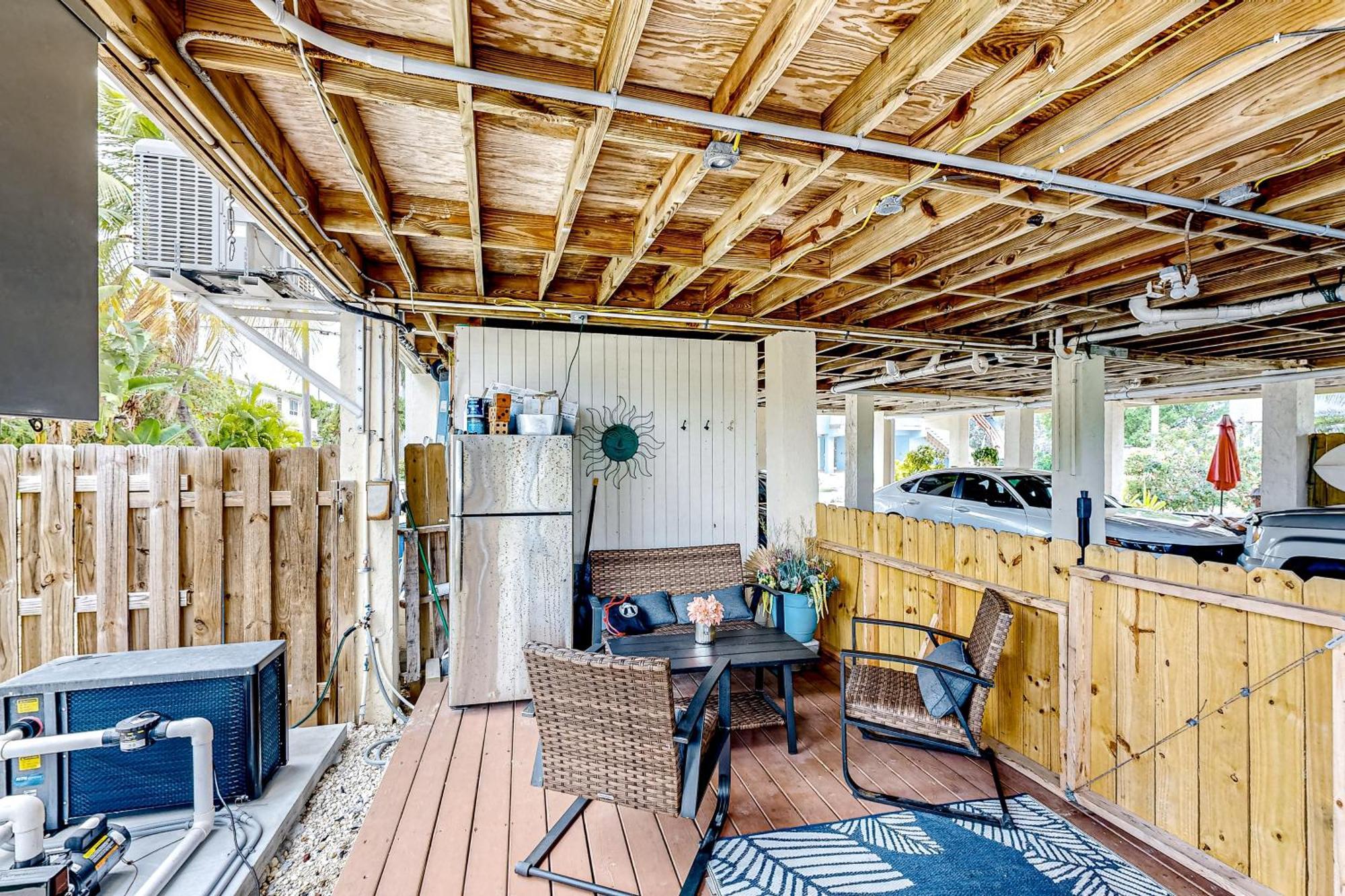 Grey Sailboat Holiday home