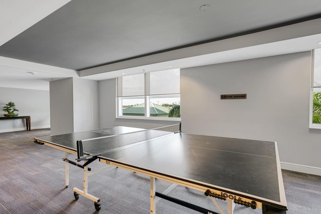 Holiday home With Rooftop Pool In Boynton