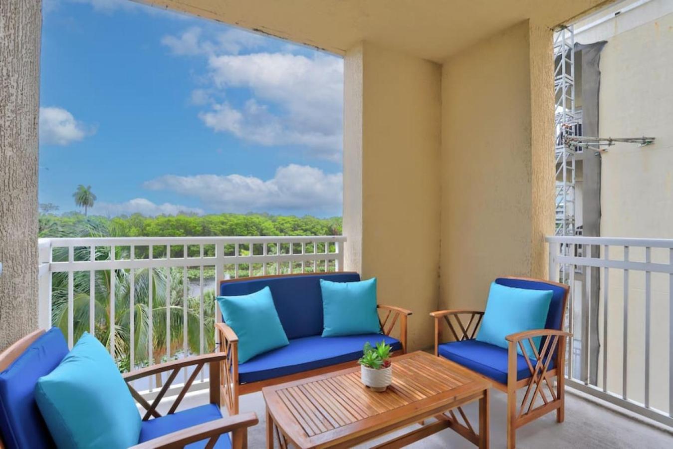 With Rooftop Pool In Boynton Holiday home *