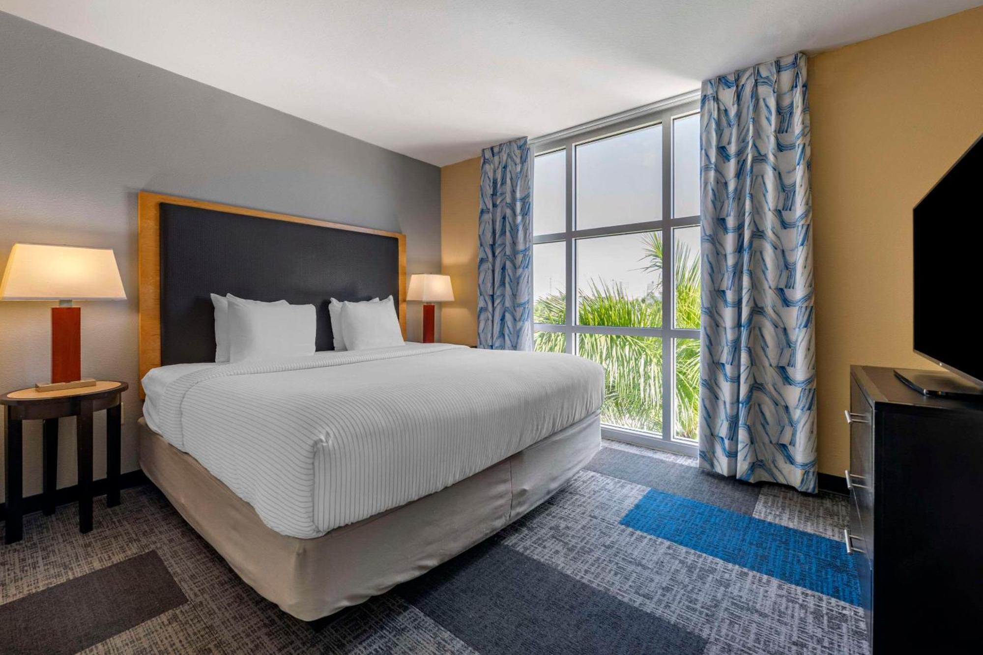 Cambria Ft Lauderdale, Airport South & Cruise Port