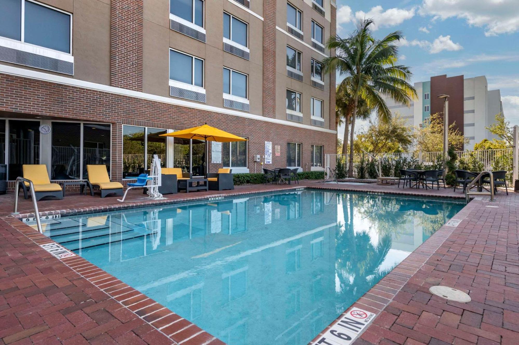 Cambria Ft Lauderdale, Airport South & Cruise Port Dania Beach
