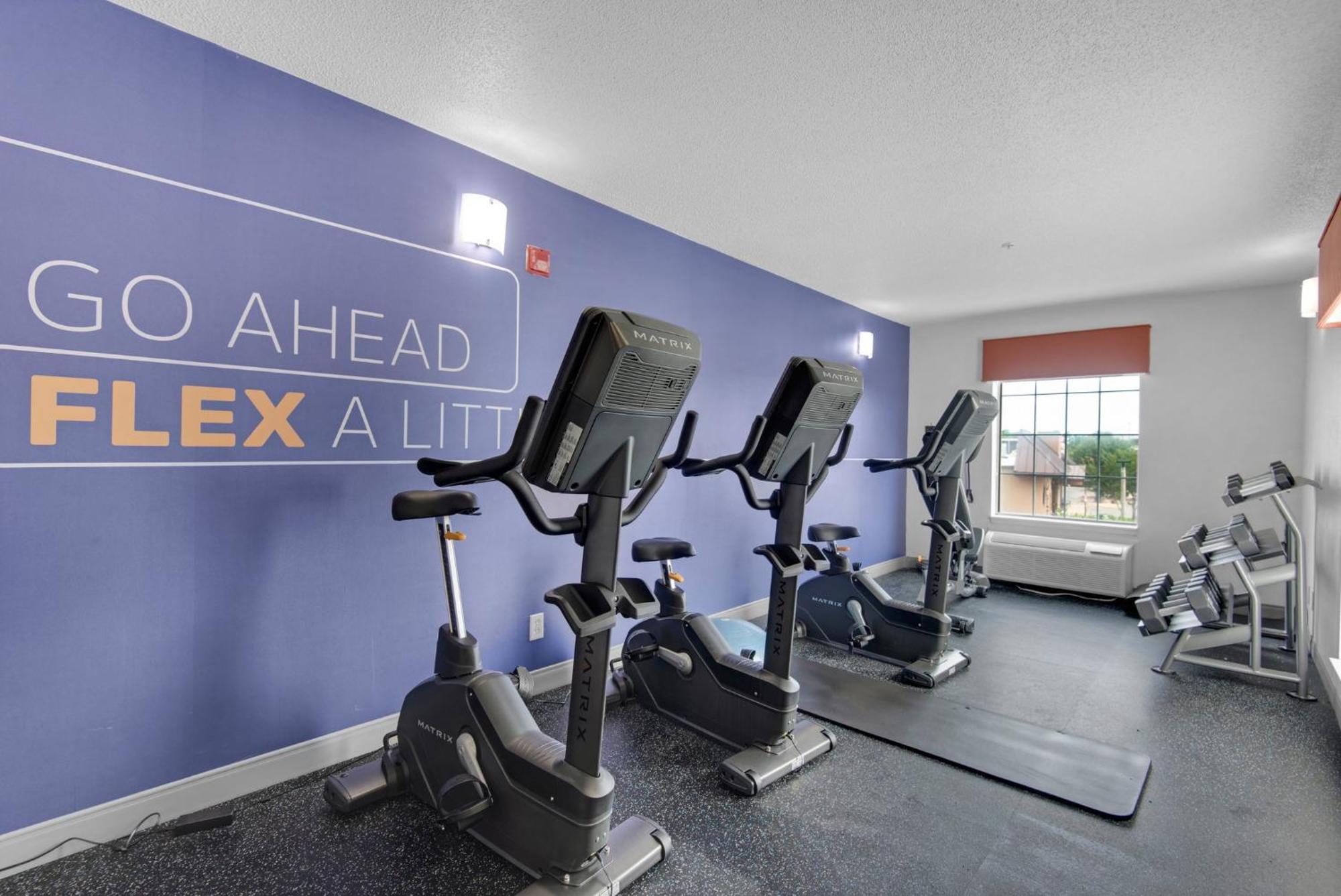 Hotel Express E - Commons Mall Area By Ihg 2*